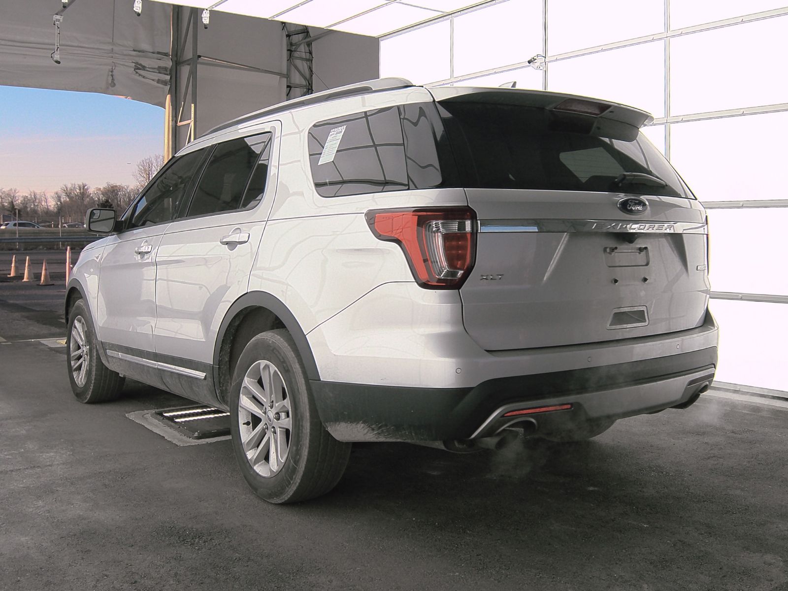 2017 Ford Explorer XLT FWD