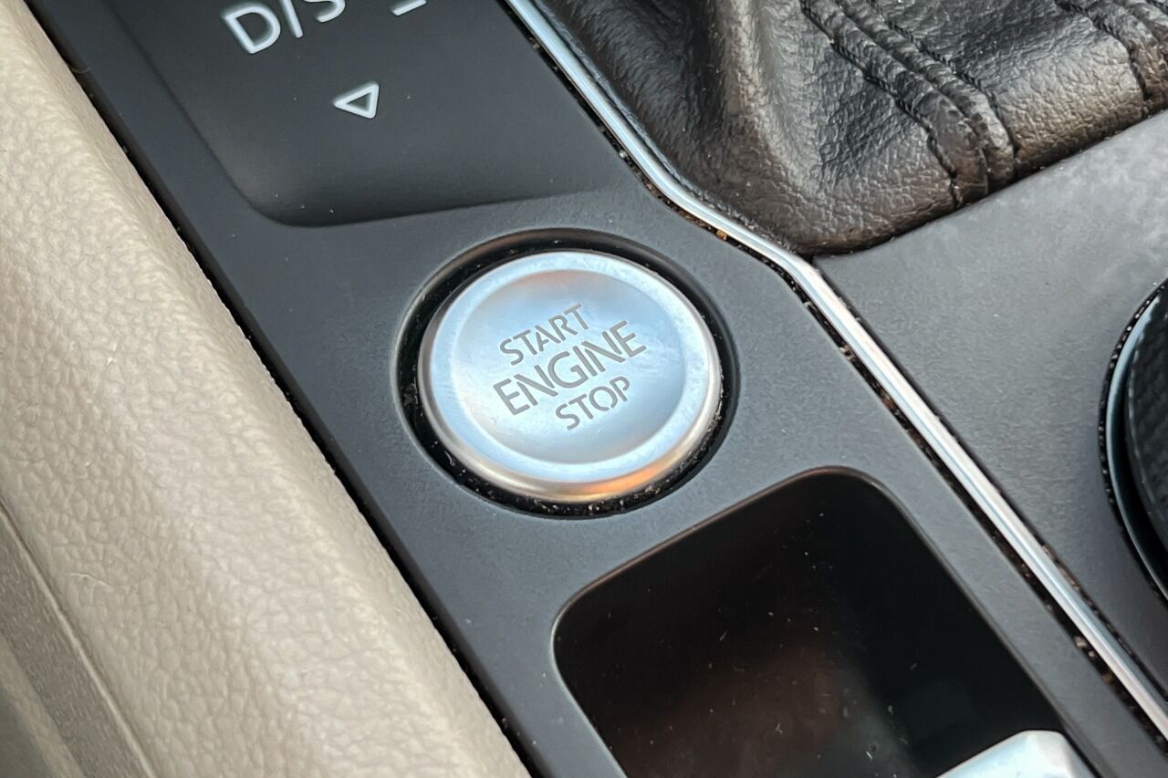 2019 Volkswagen Atlas 3.6L V6 SE w/Technology R-Line AWD