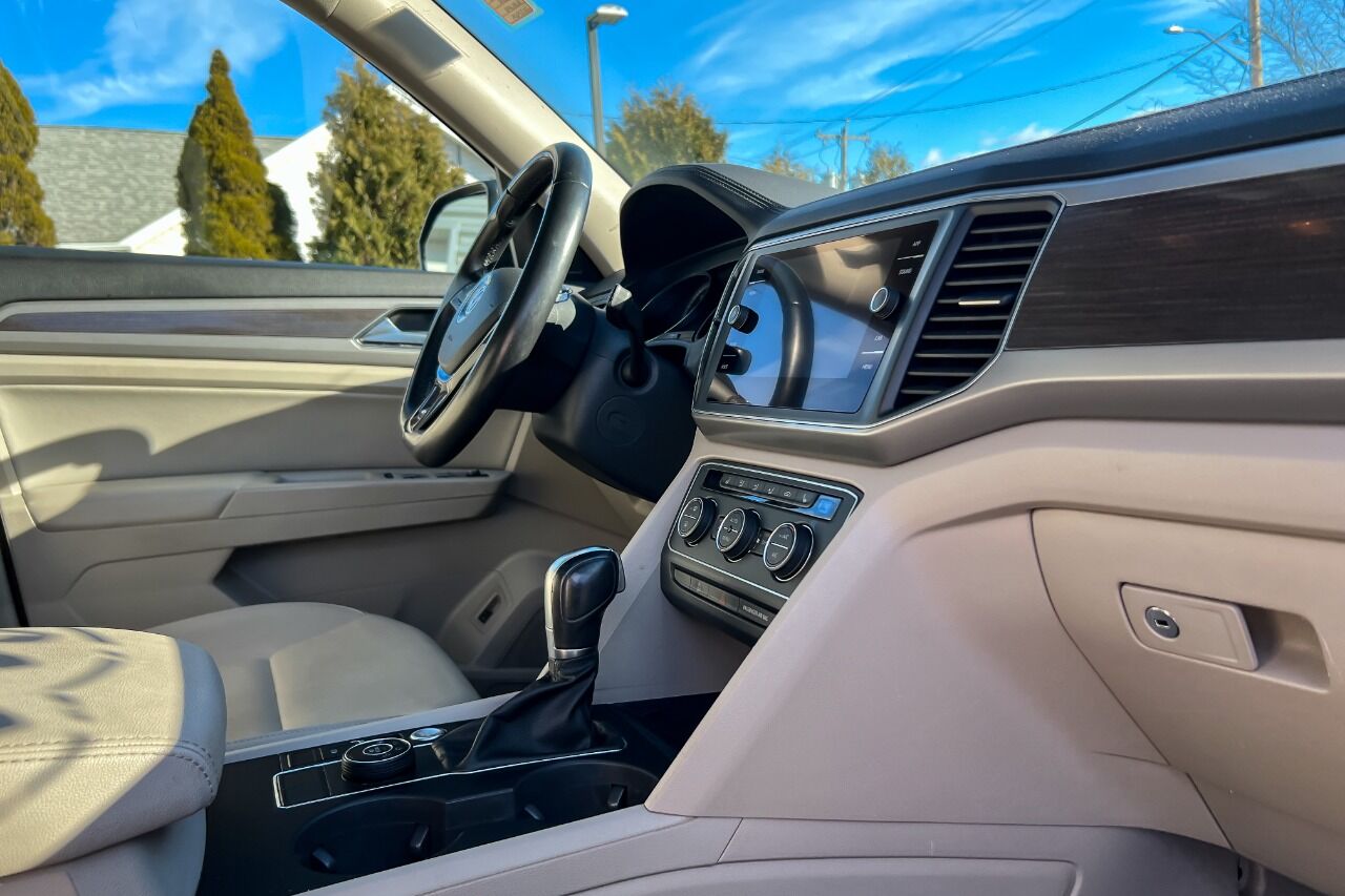 2019 Volkswagen Atlas 3.6L V6 SE w/Technology R-Line AWD