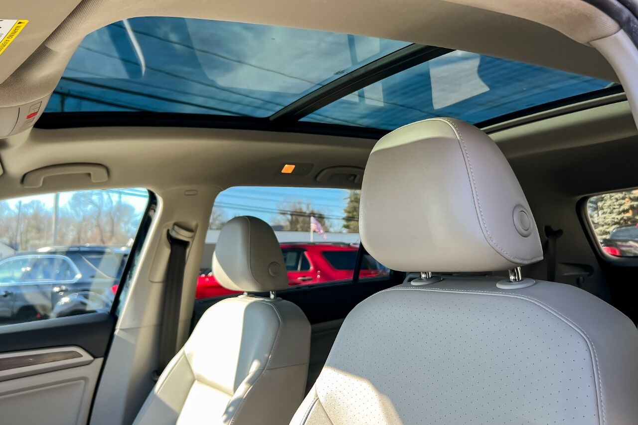 2019 Volkswagen Atlas 3.6L V6 SE w/Technology R-Line AWD