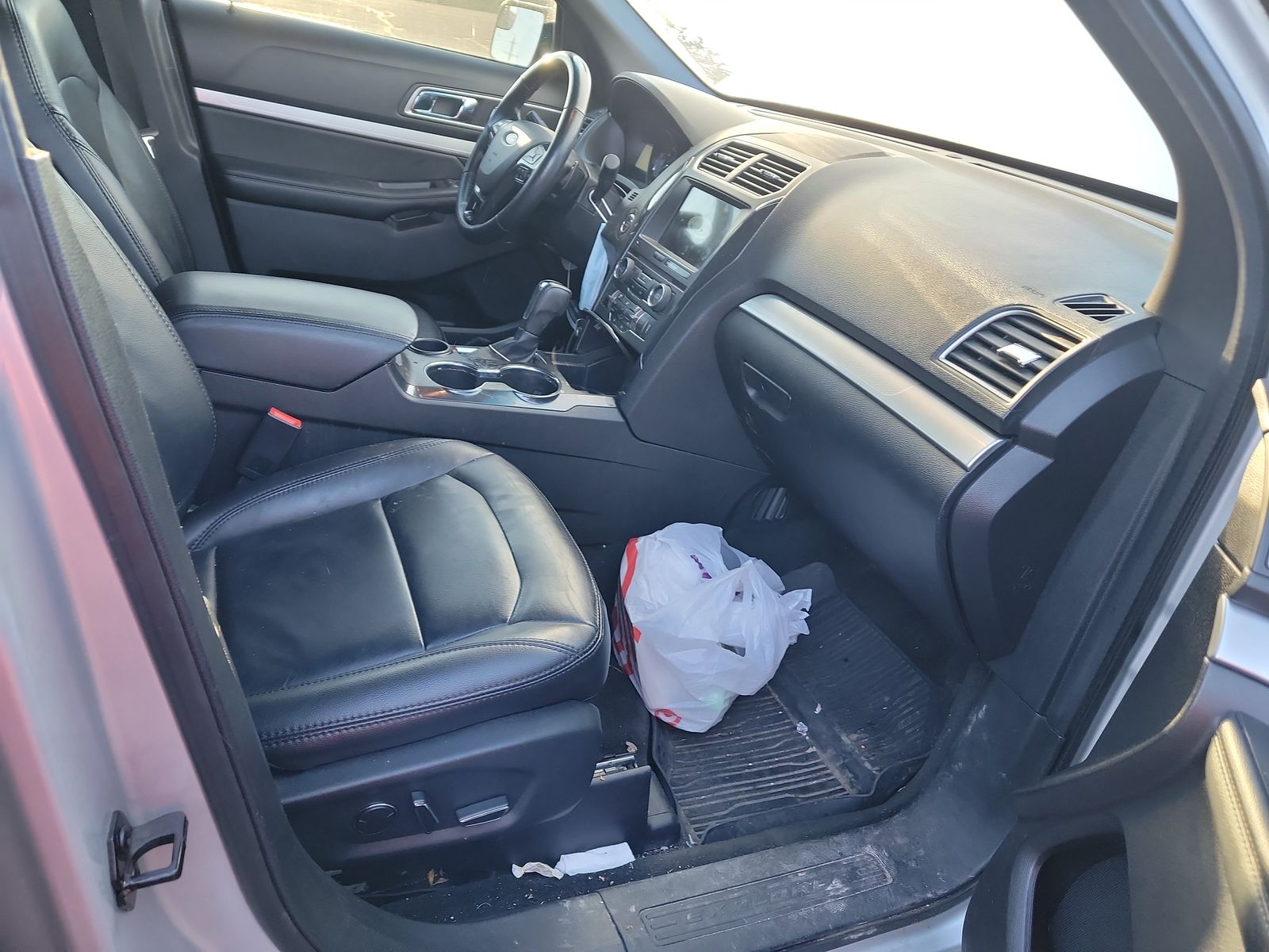 2017 Ford Explorer XLT FWD