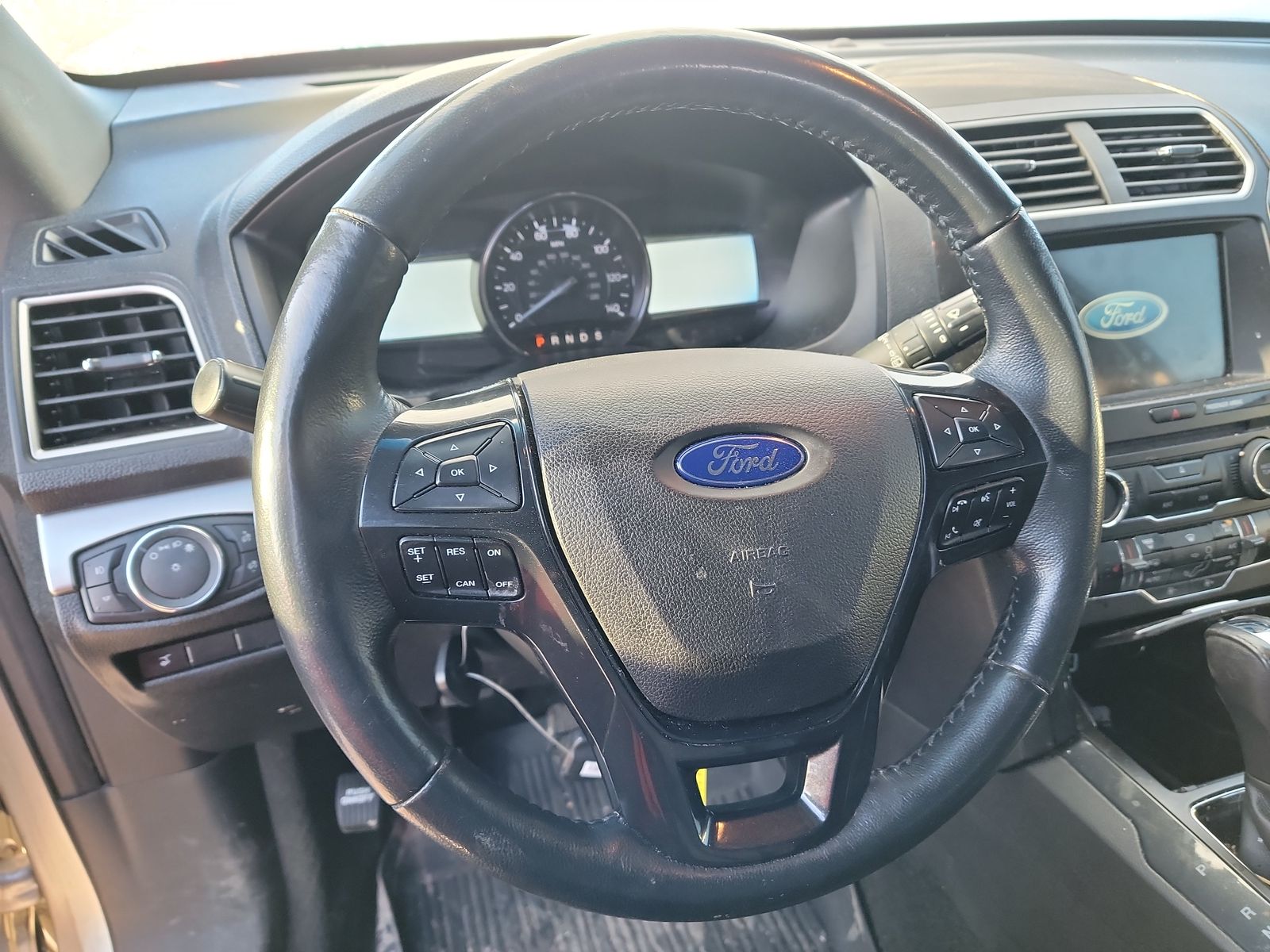 2017 Ford Explorer XLT FWD