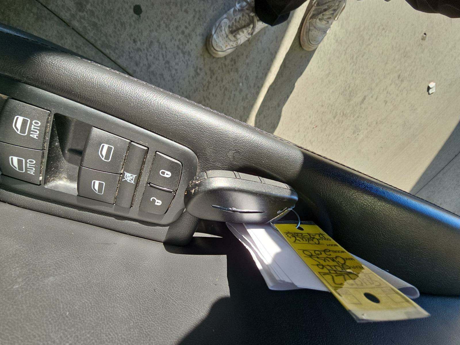 2016 Chrysler 200 LTD PLAT FWD