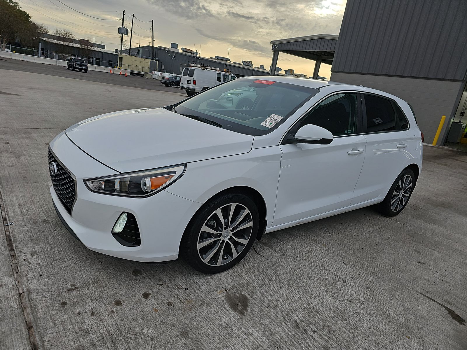 2018 Hyundai Elantra  FWD