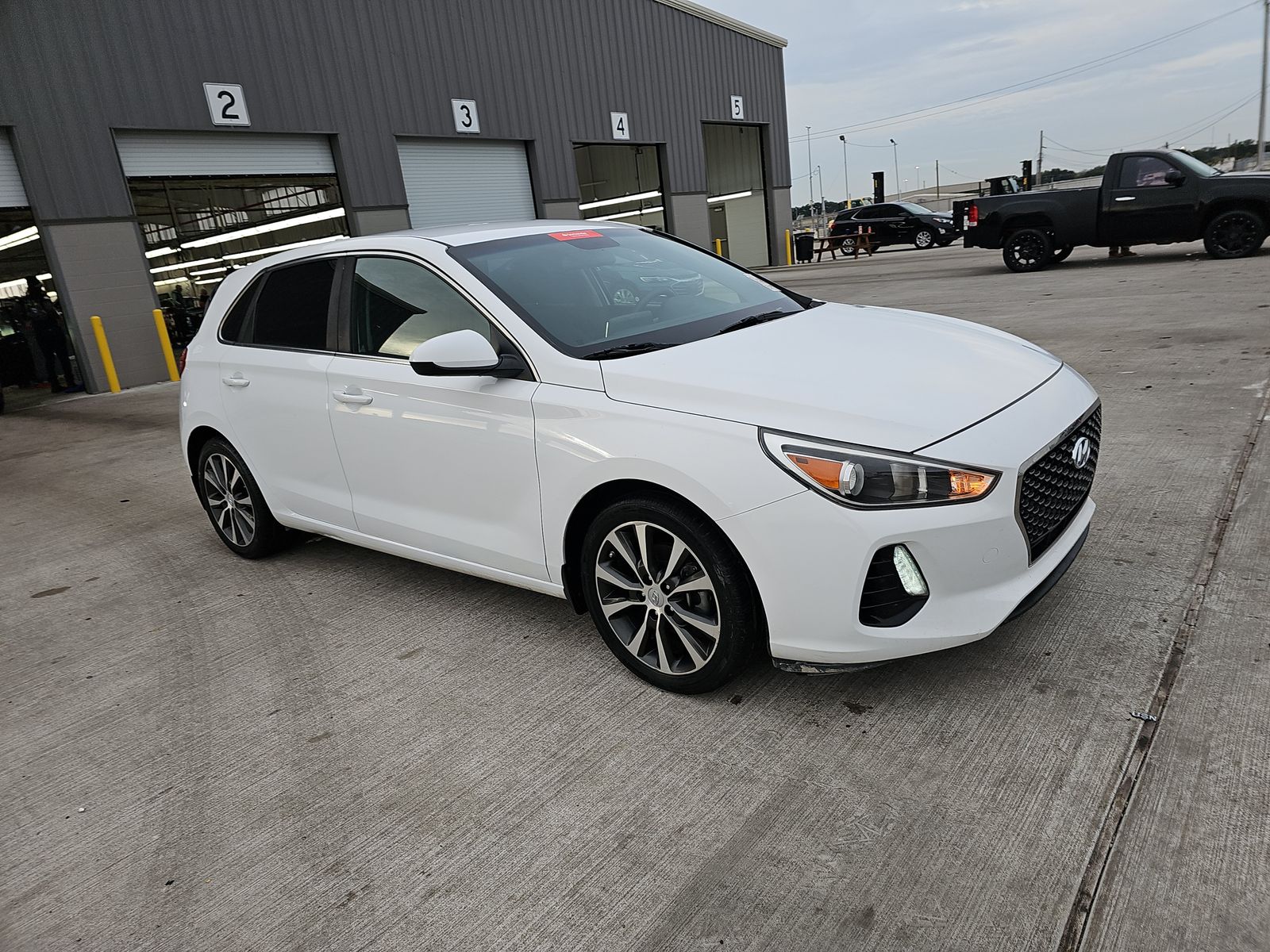 2018 Hyundai Elantra  FWD