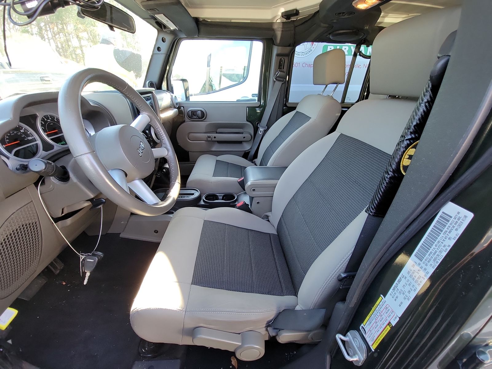 2010 Jeep Wrangler SAHARA AWD