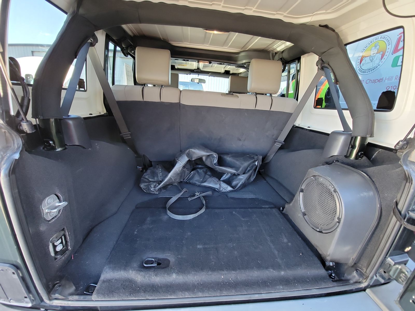 2010 Jeep Wrangler SAHARA AWD