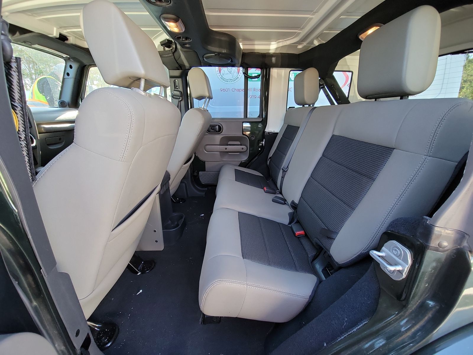 2010 Jeep Wrangler SAHARA AWD