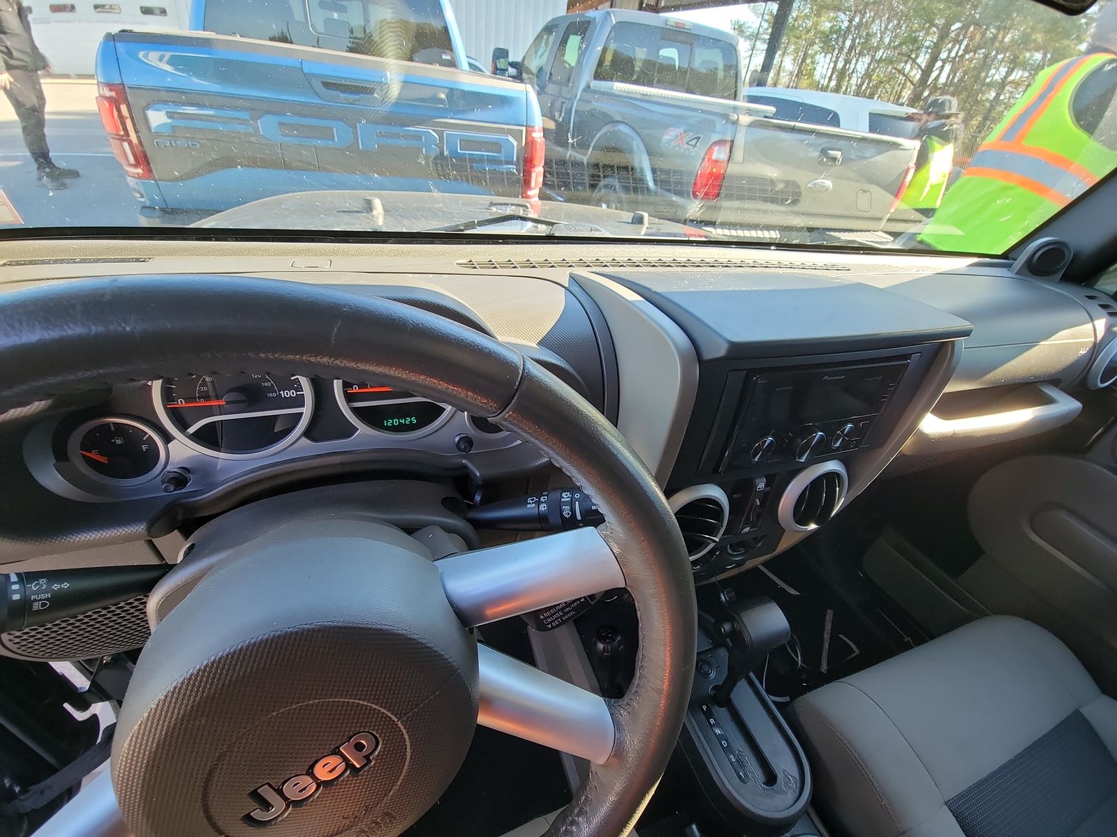 2010 Jeep Wrangler SAHARA AWD