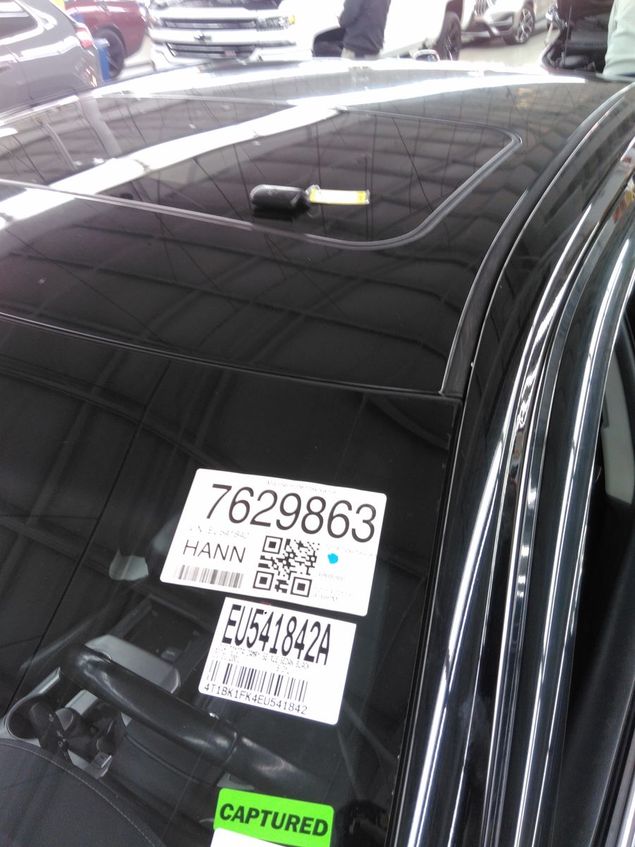2014 Toyota Camry SE FWD