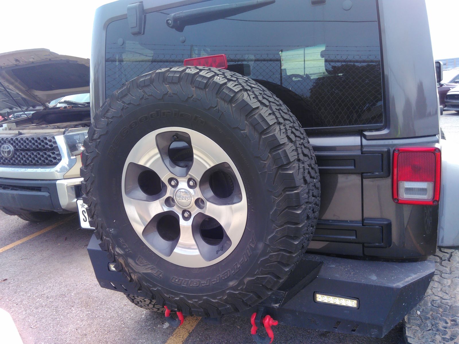 2017 Jeep Wrangler SAHARA AWD