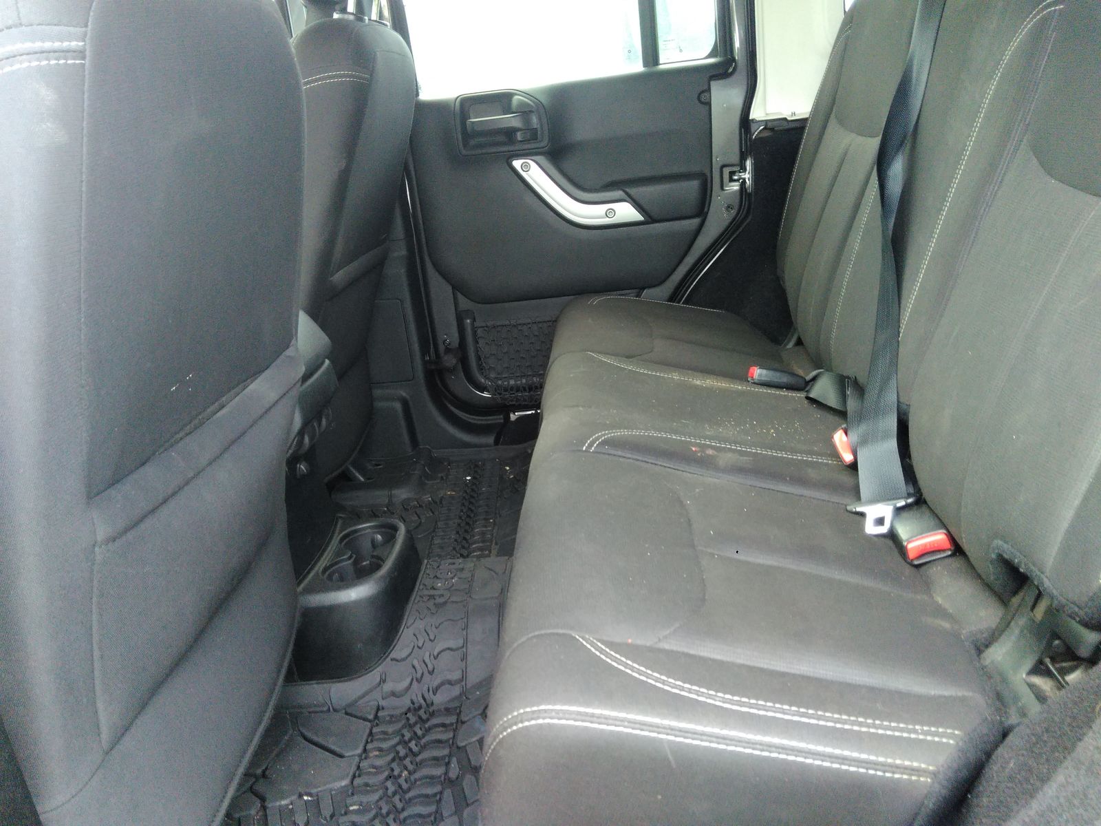 2017 Jeep Wrangler SAHARA AWD