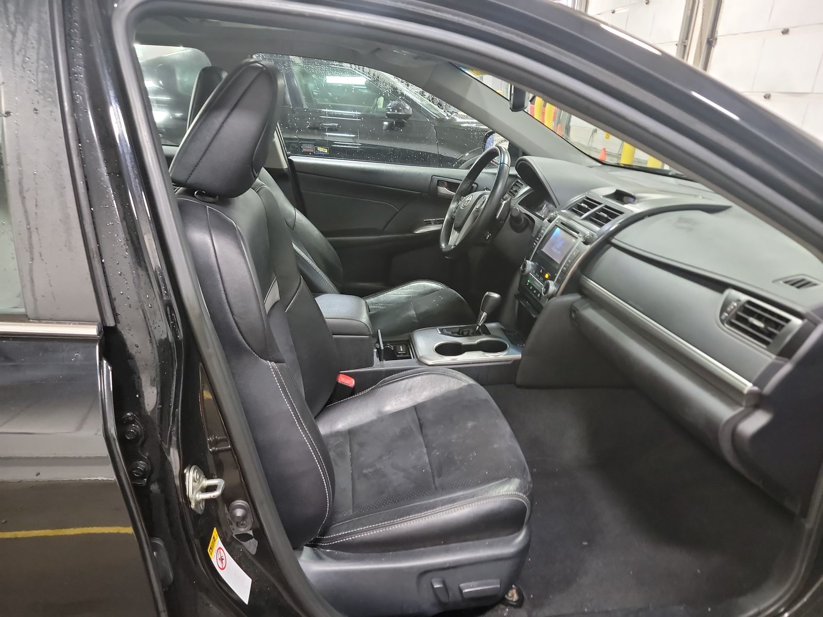 2014 Toyota Camry SE FWD