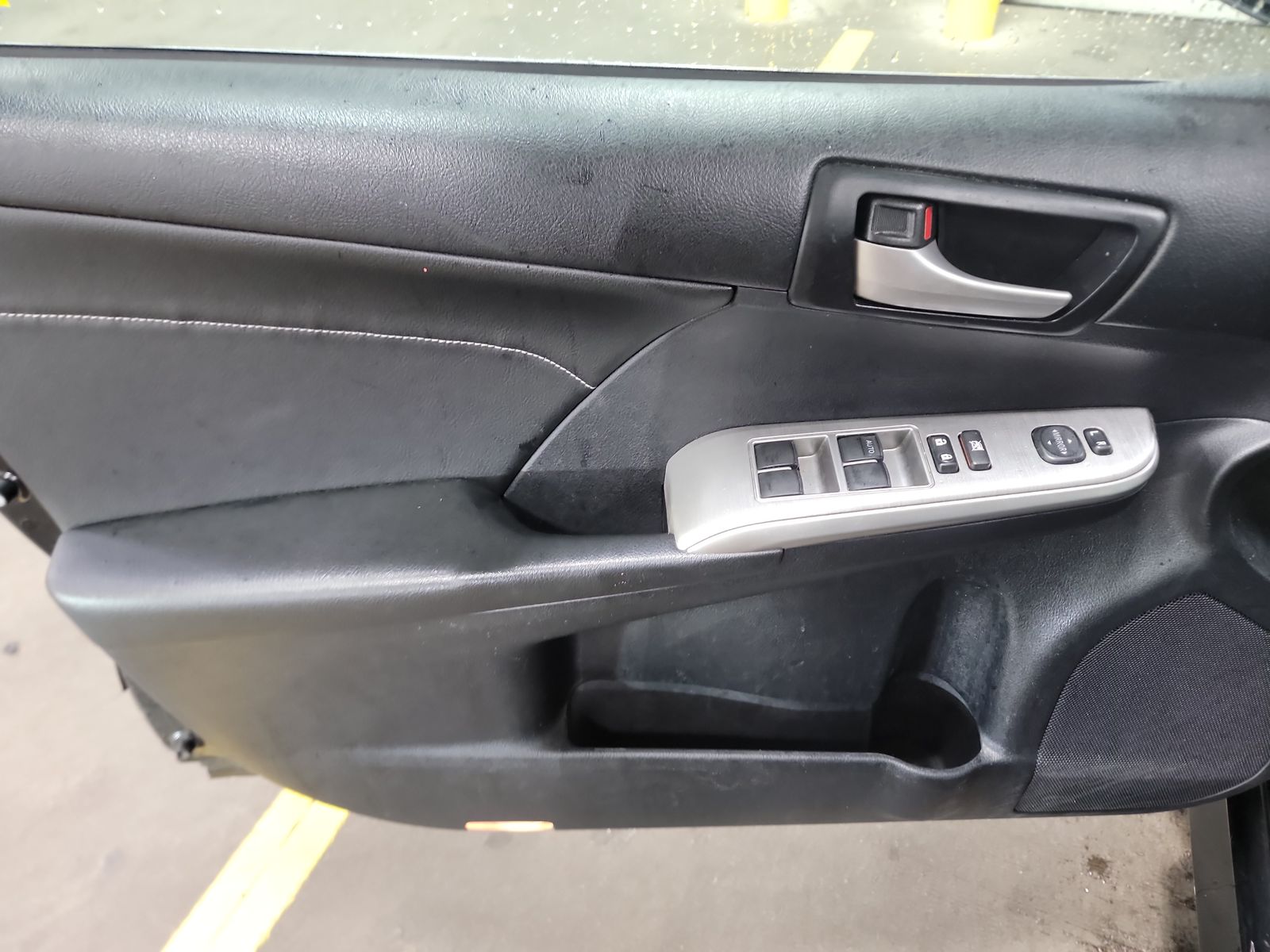 2014 Toyota Camry SE FWD