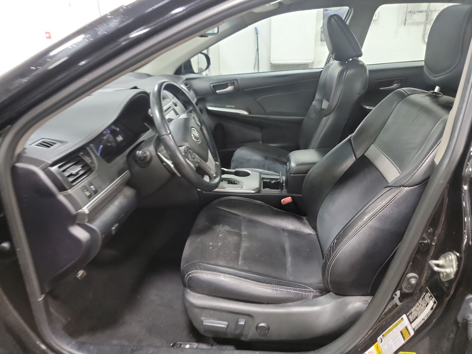 2014 Toyota Camry SE FWD