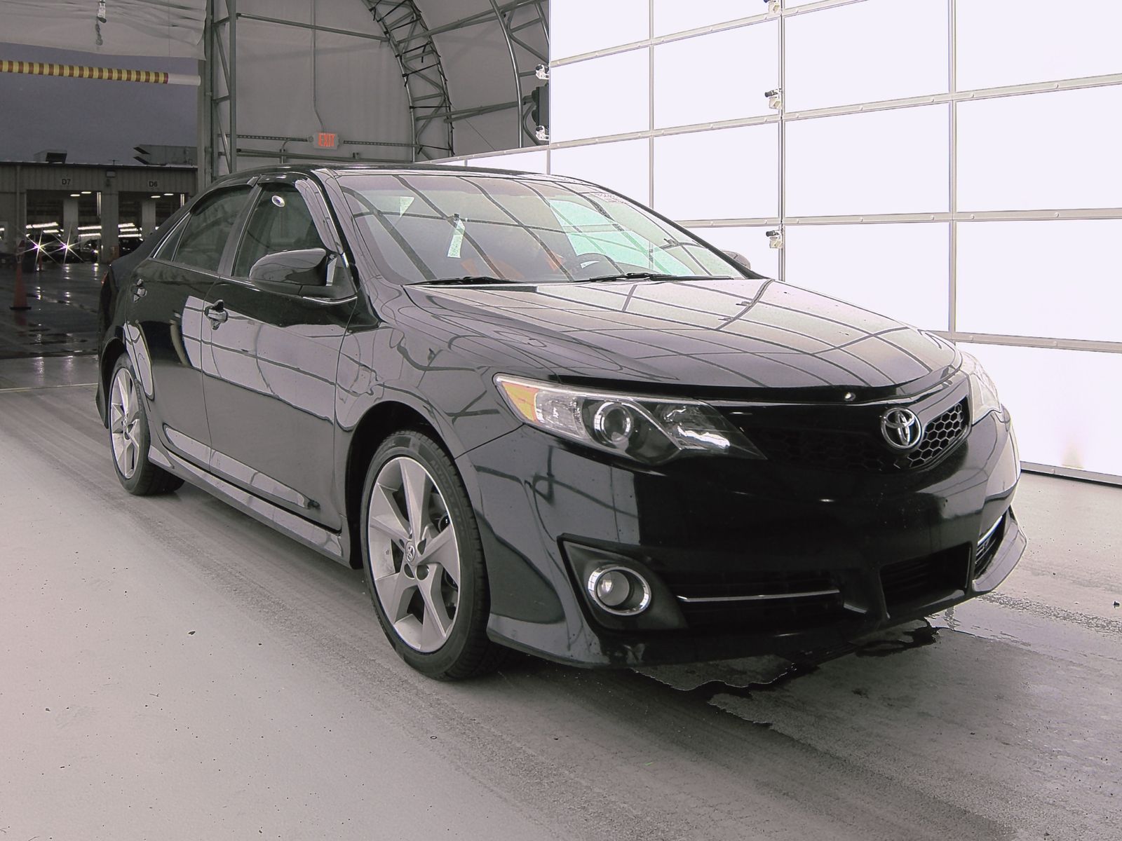 2014 Toyota Camry SE FWD