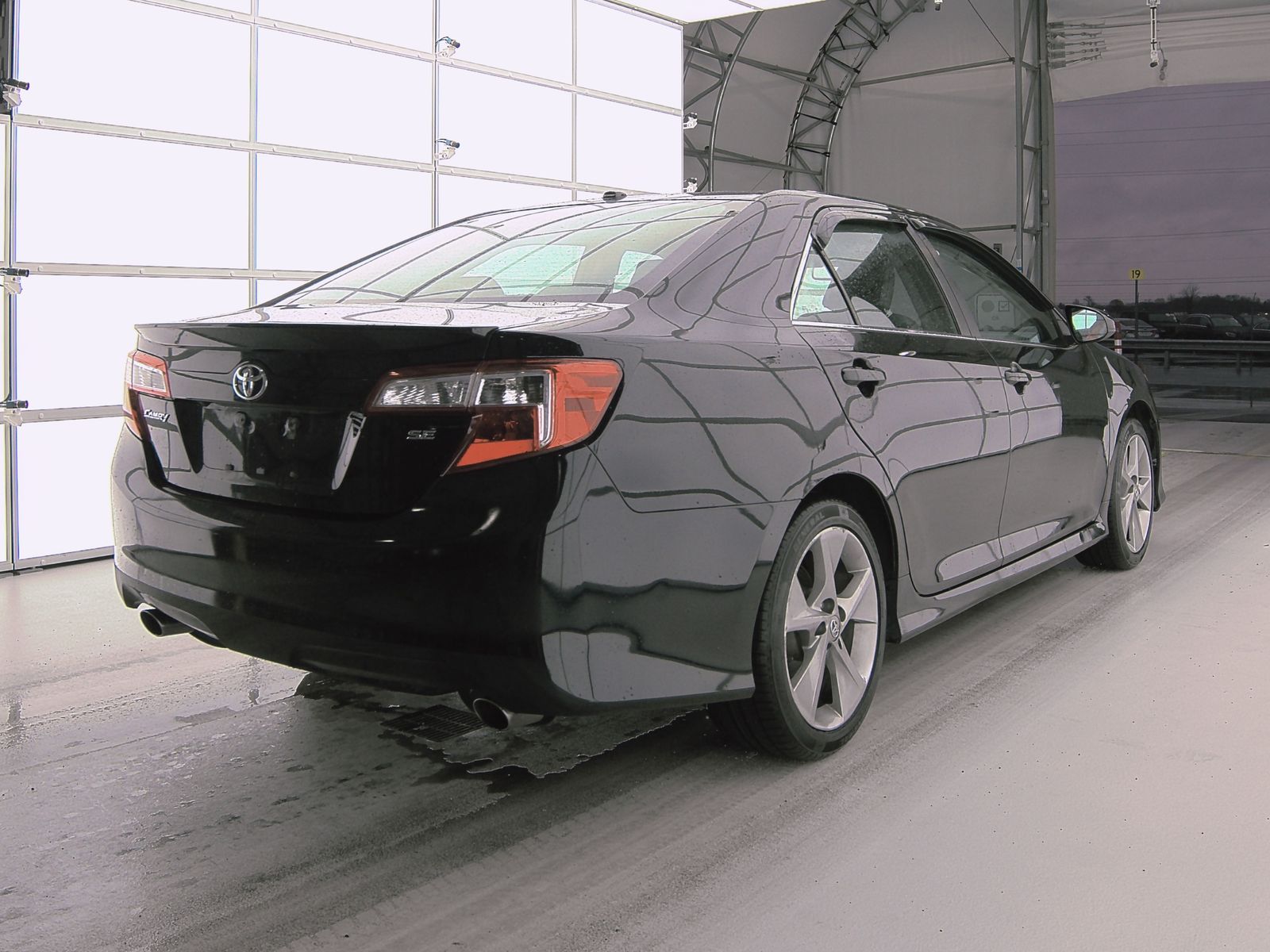 2014 Toyota Camry SE FWD
