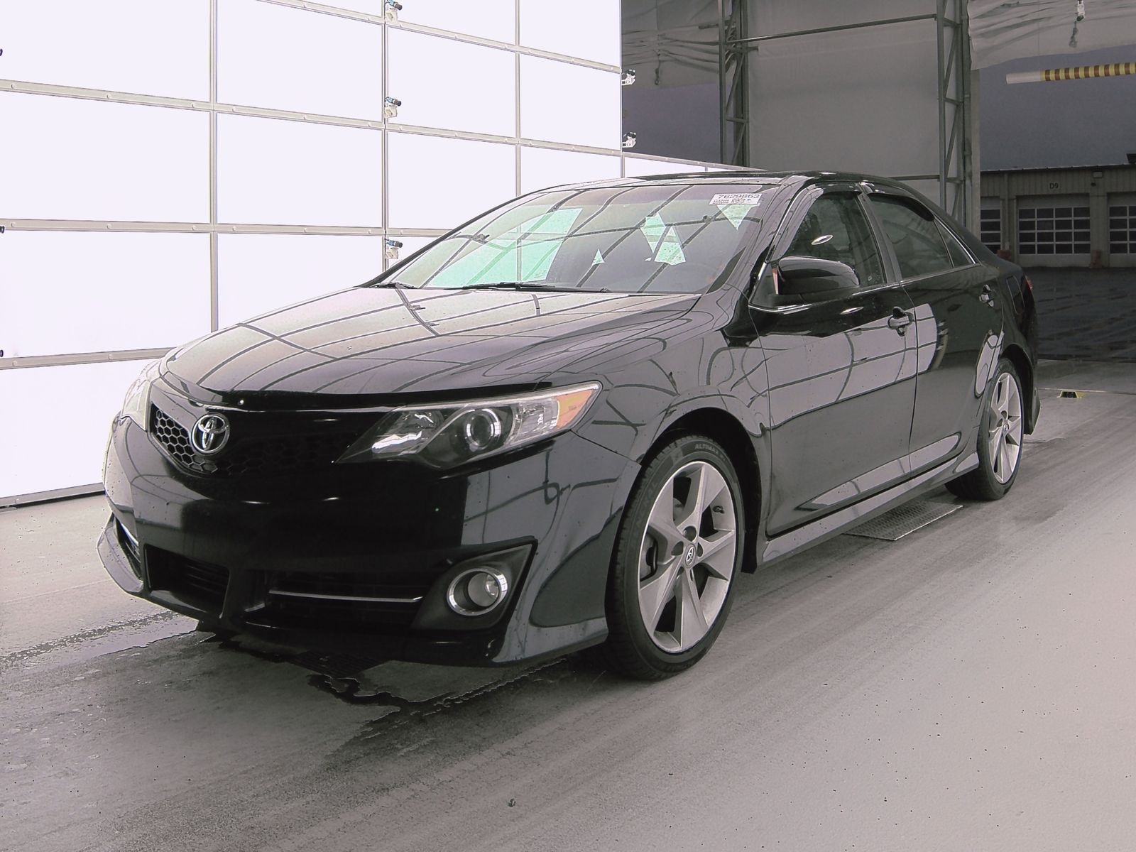 2014 Toyota Camry SE FWD
