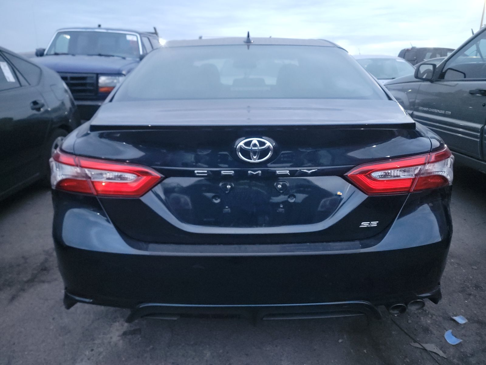 2019 Toyota Camry SE FWD