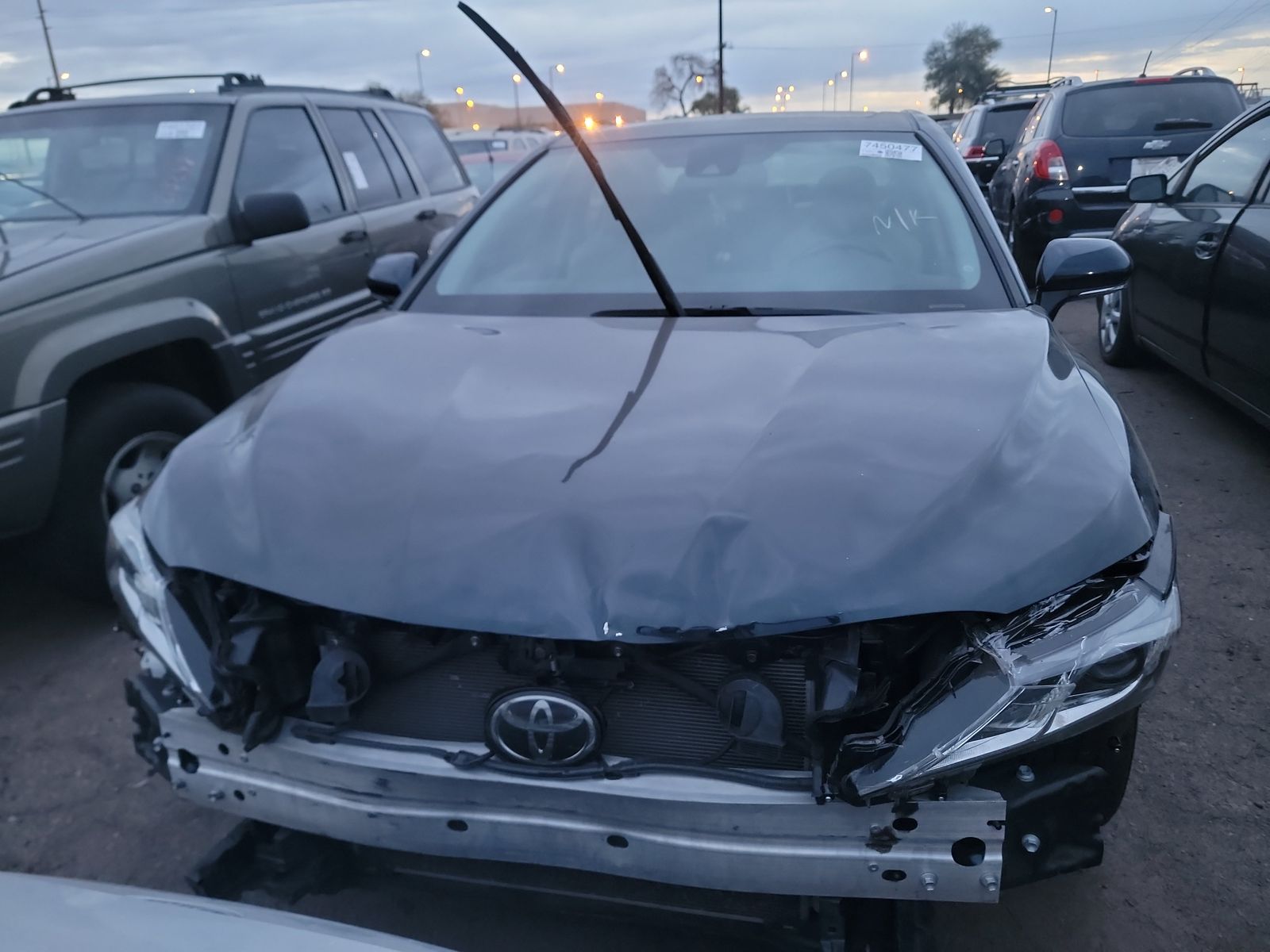 2019 Toyota Camry SE FWD