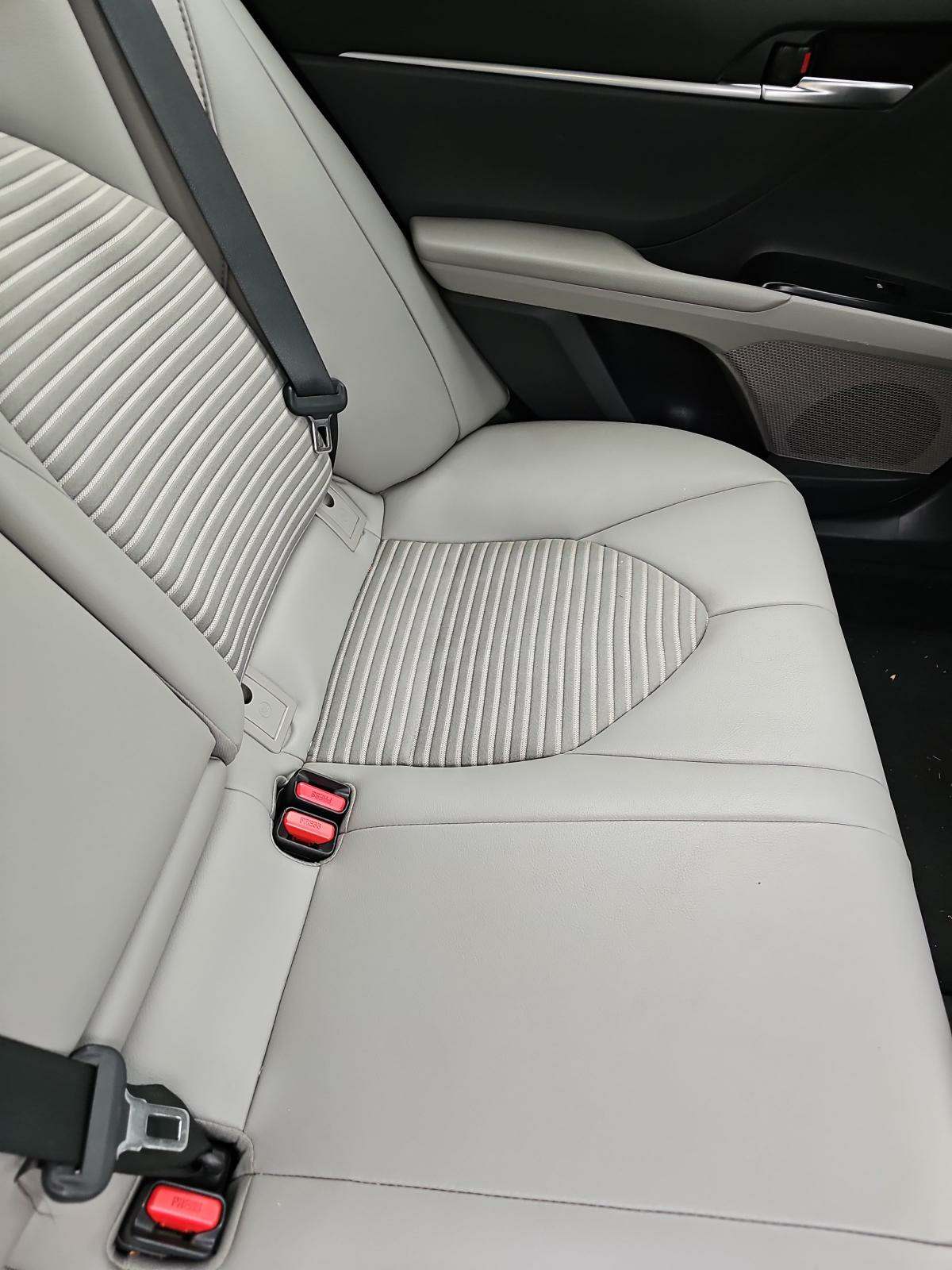 2019 Toyota Camry SE FWD