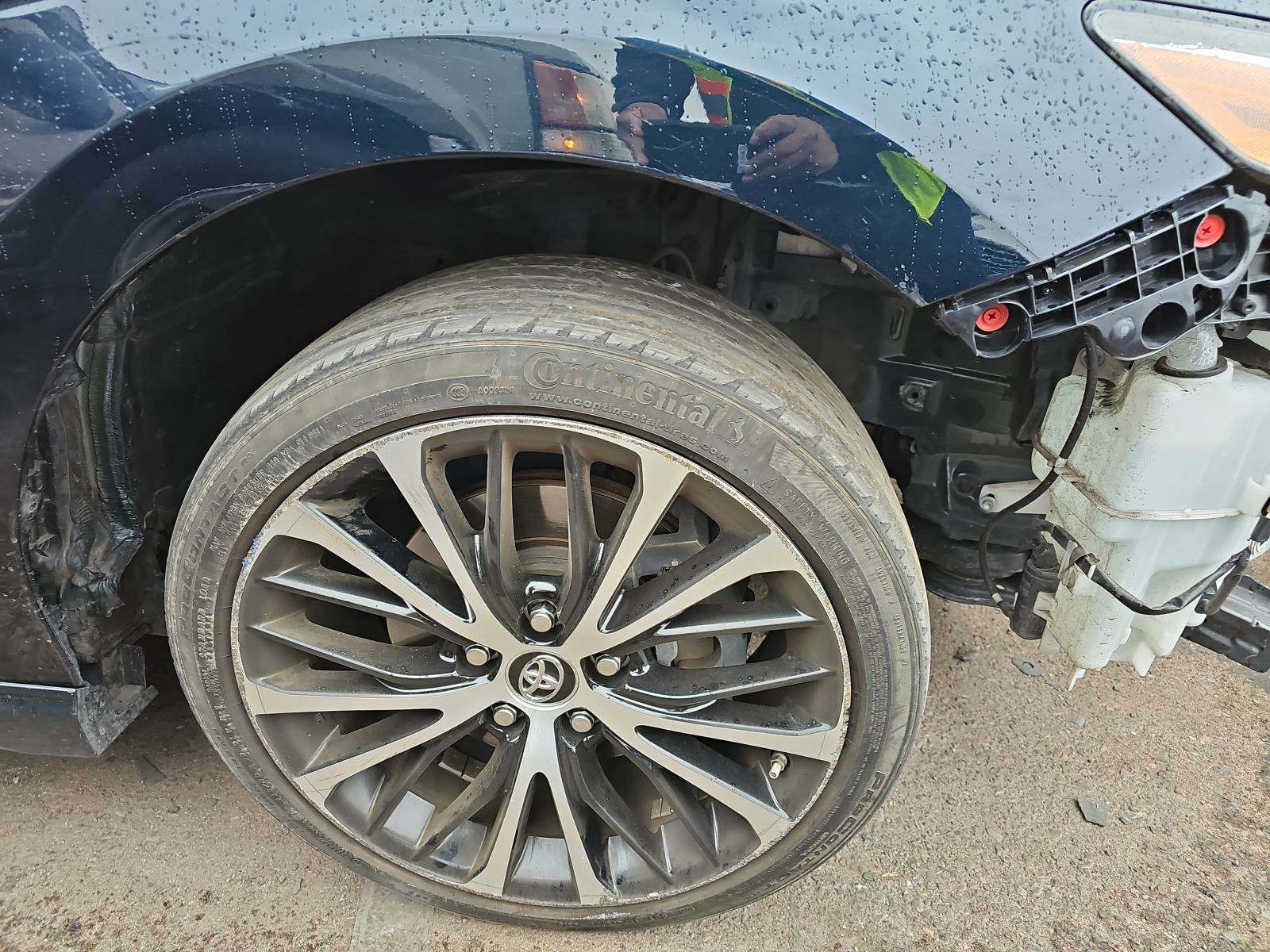 2019 Toyota Camry SE FWD