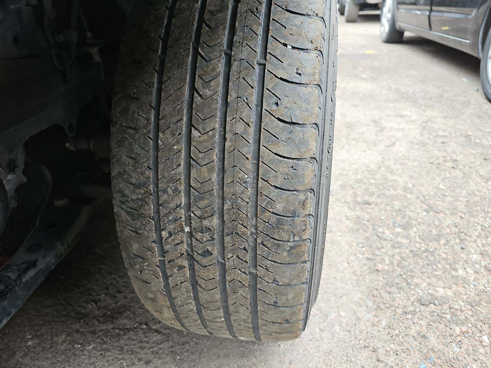 2019 Toyota Camry SE FWD