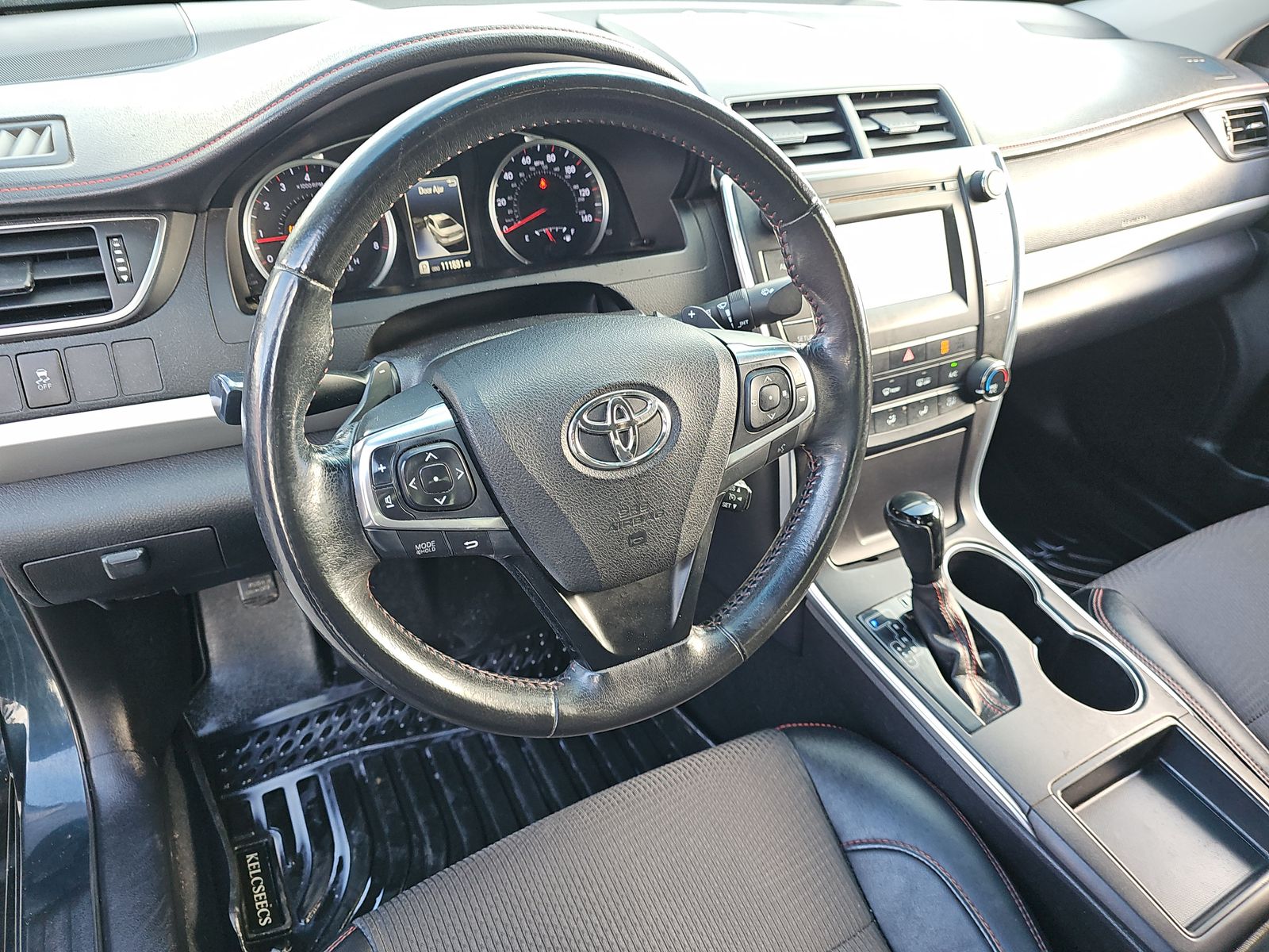 2016 Toyota Camry SE FWD