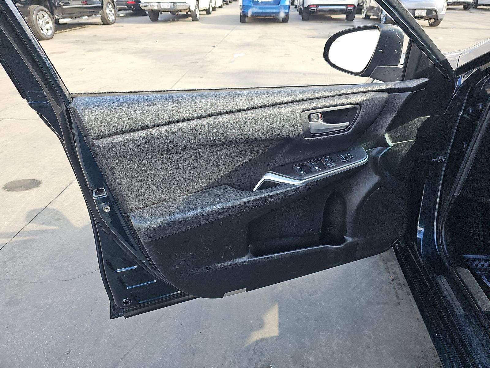 2016 Toyota Camry SE FWD