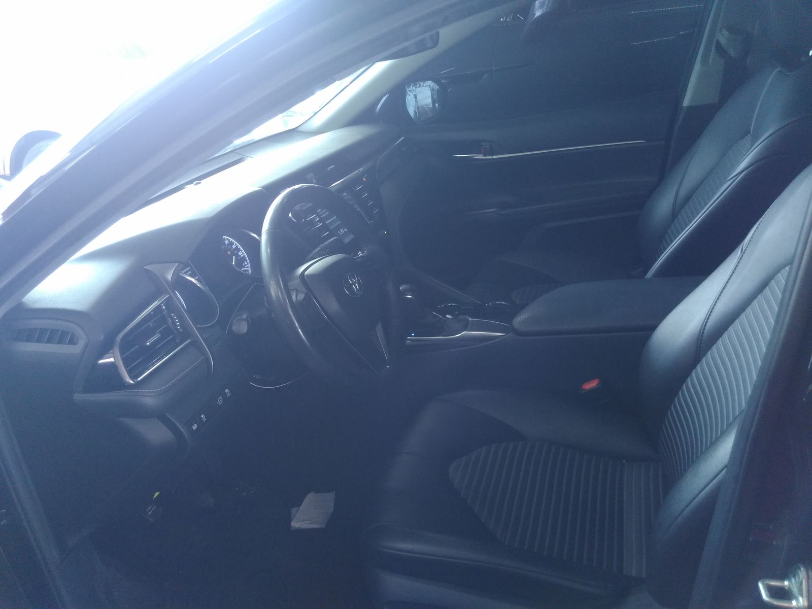 2020 Toyota Camry SE FWD