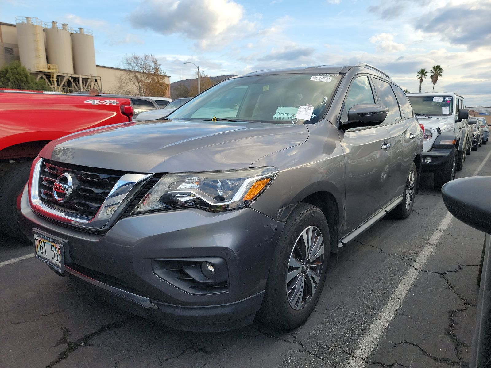 2017 Nissan Pathfinder SV FWD