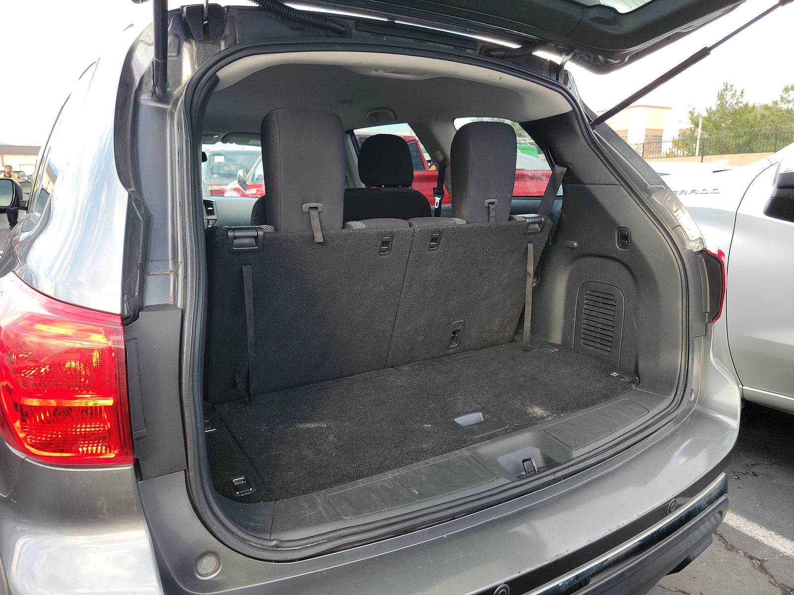 2017 Nissan Pathfinder SV FWD