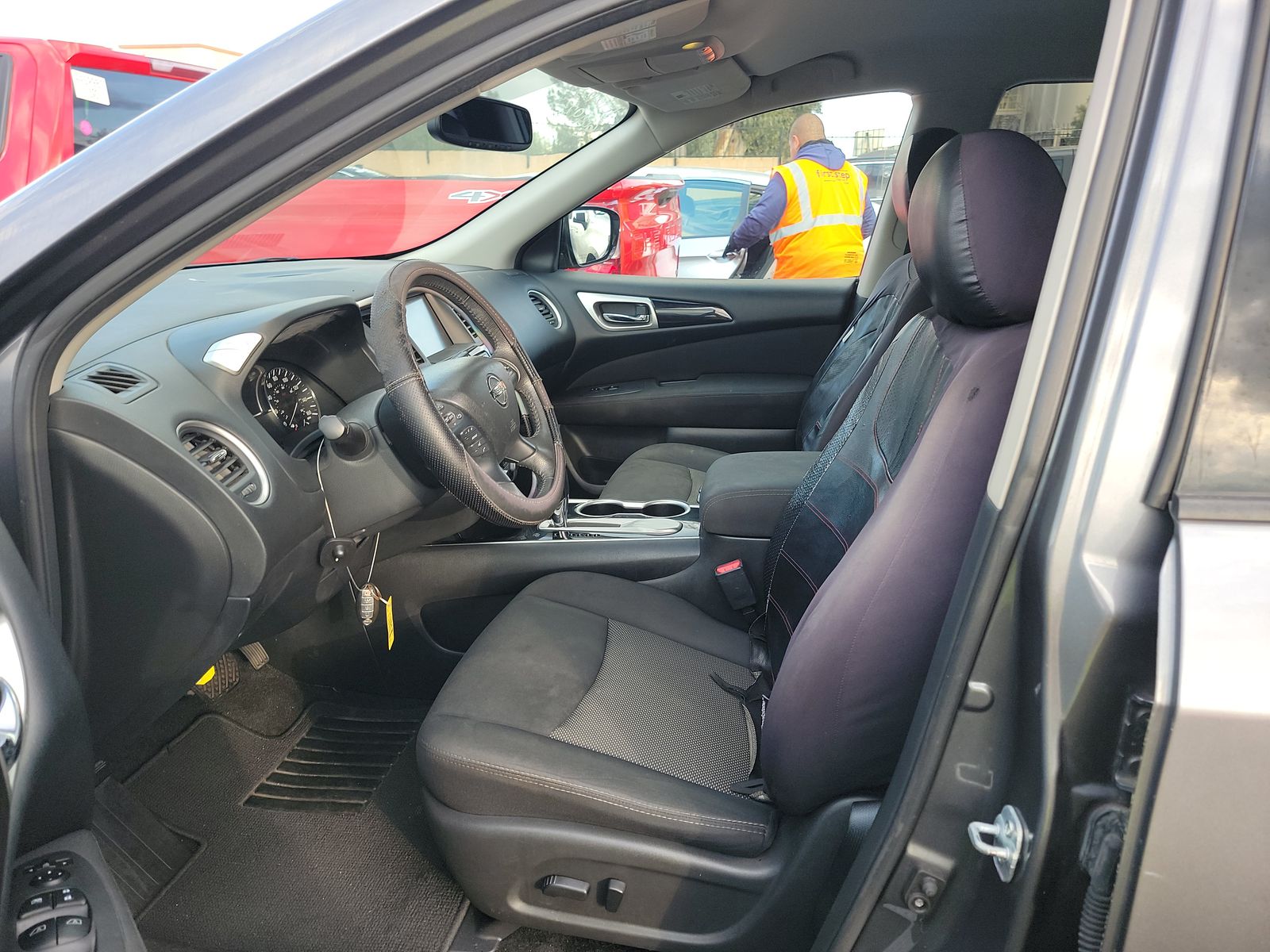 2017 Nissan Pathfinder SV FWD