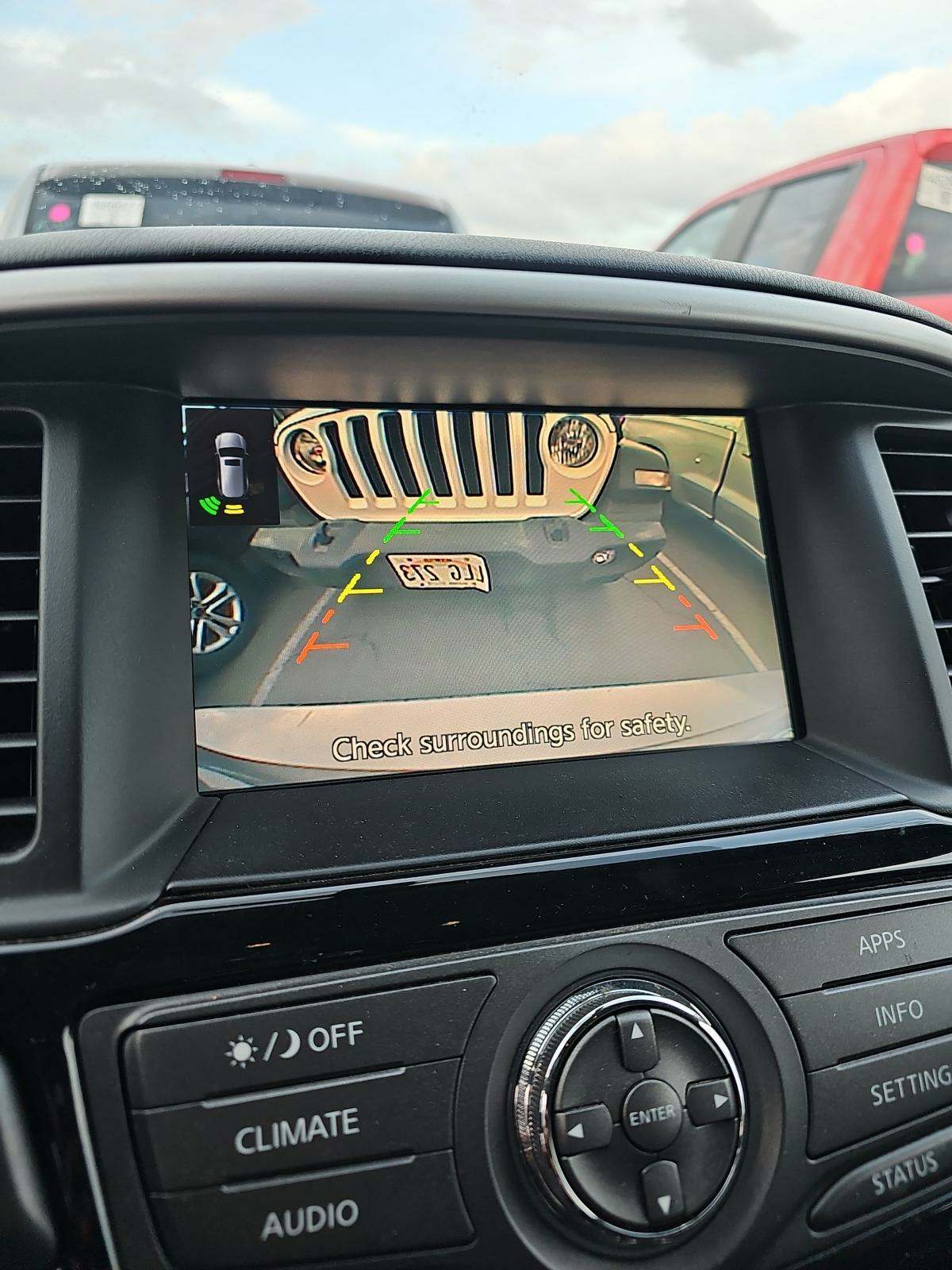 2017 Nissan Pathfinder SV FWD