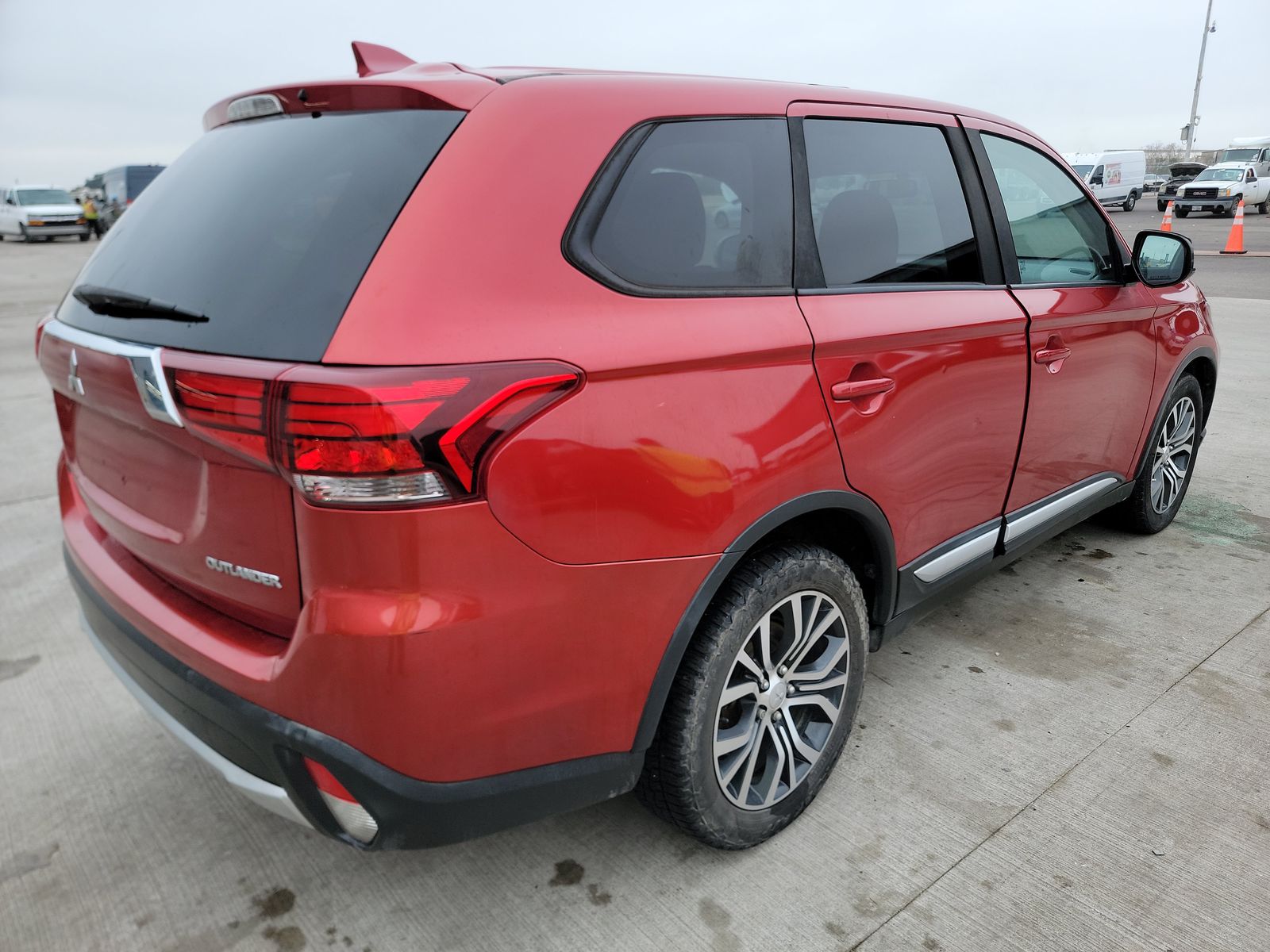 2018 Mitsubishi Outlander ES FWD