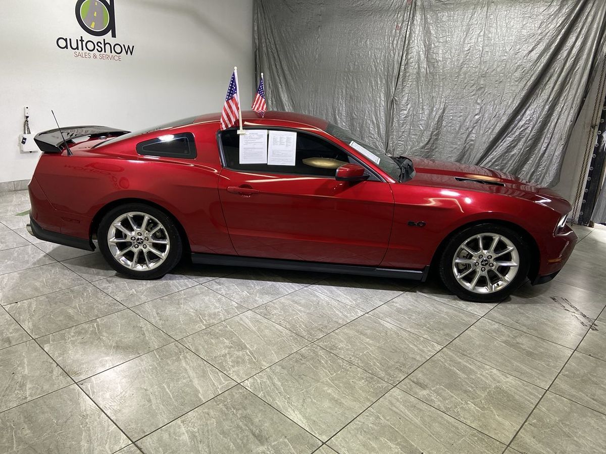 2011 Ford Mustang GT Premium RWD