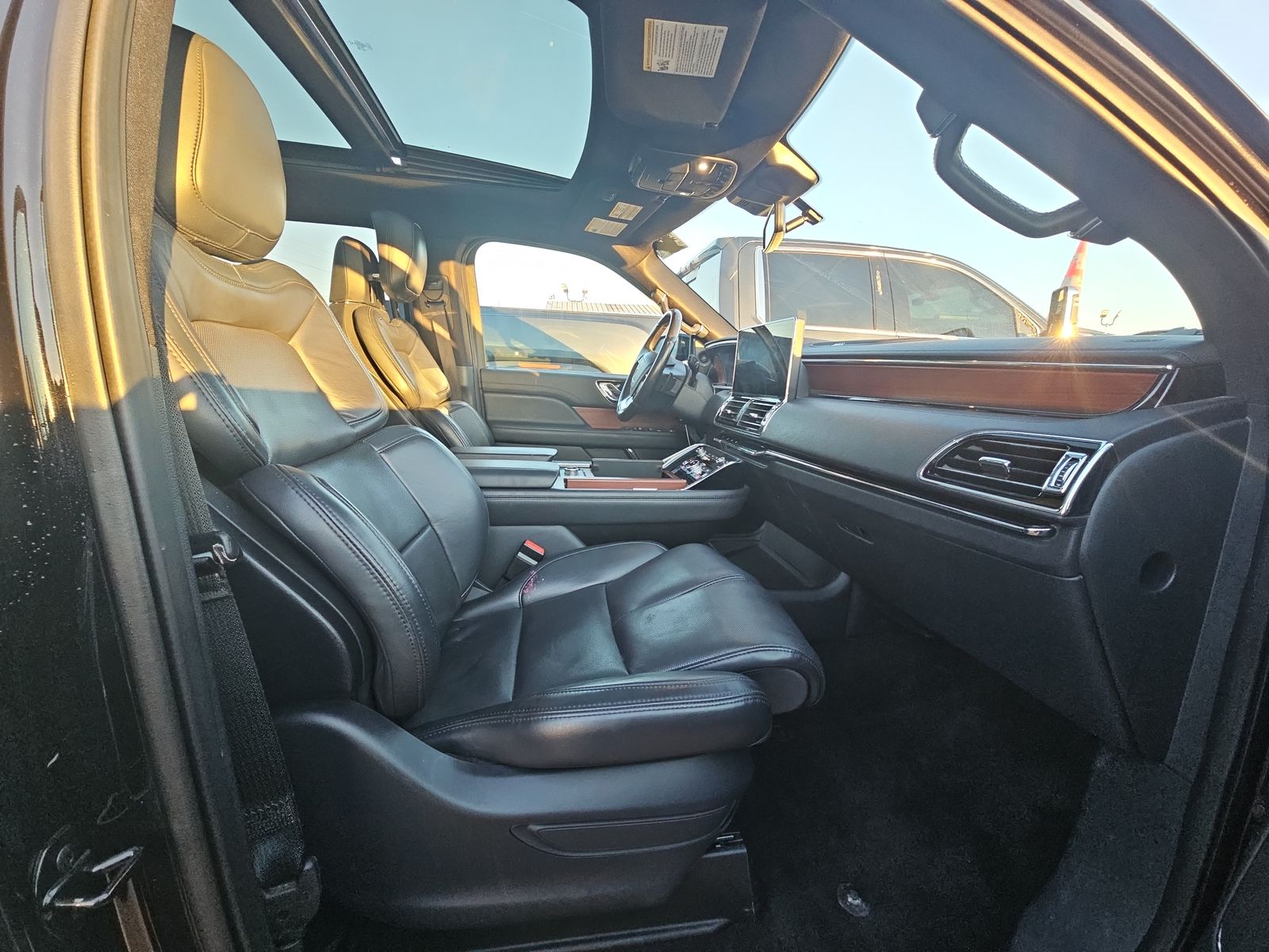 2022 Lincoln Navigator RESERVE AWD