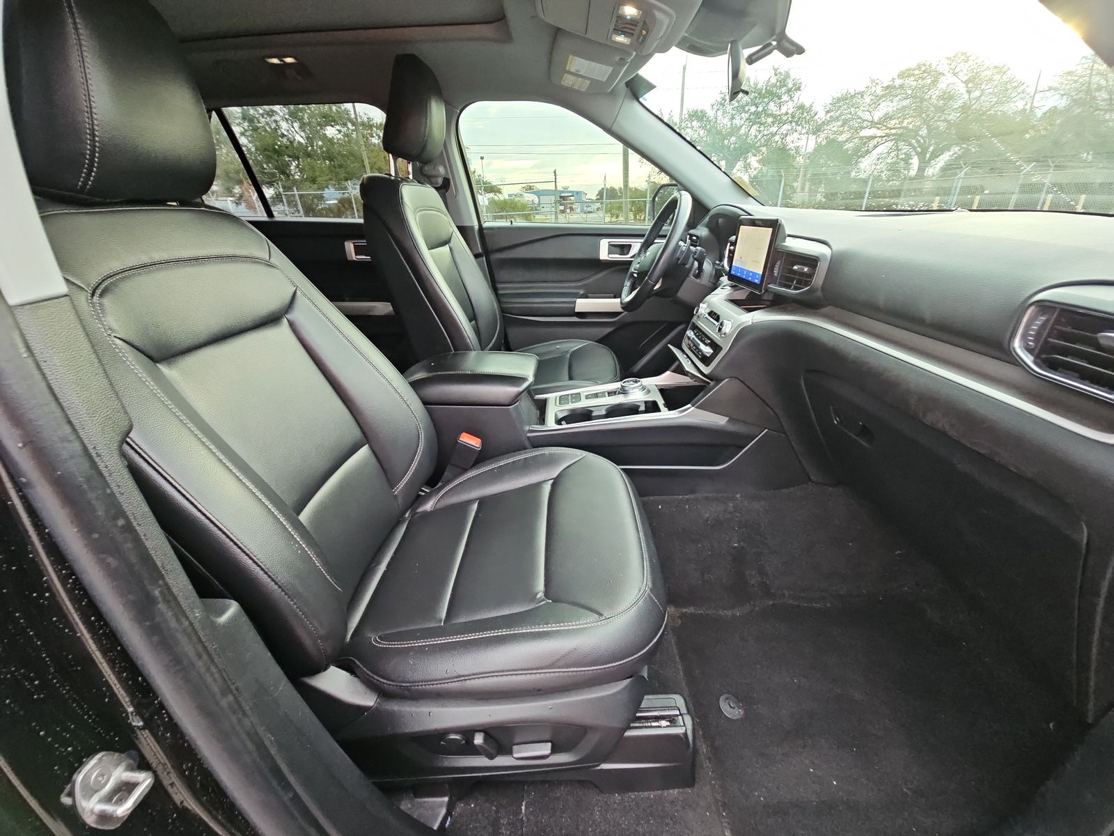 2020 Ford Explorer XLT RWD