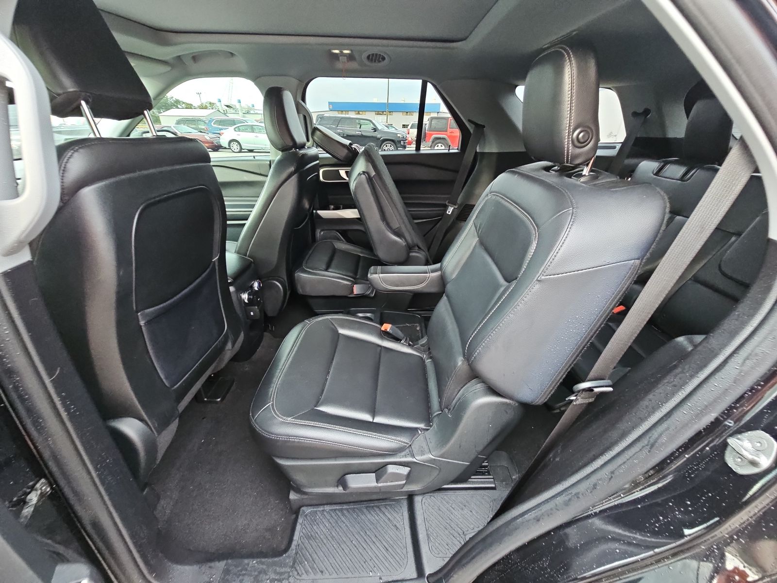 2020 Ford Explorer XLT RWD