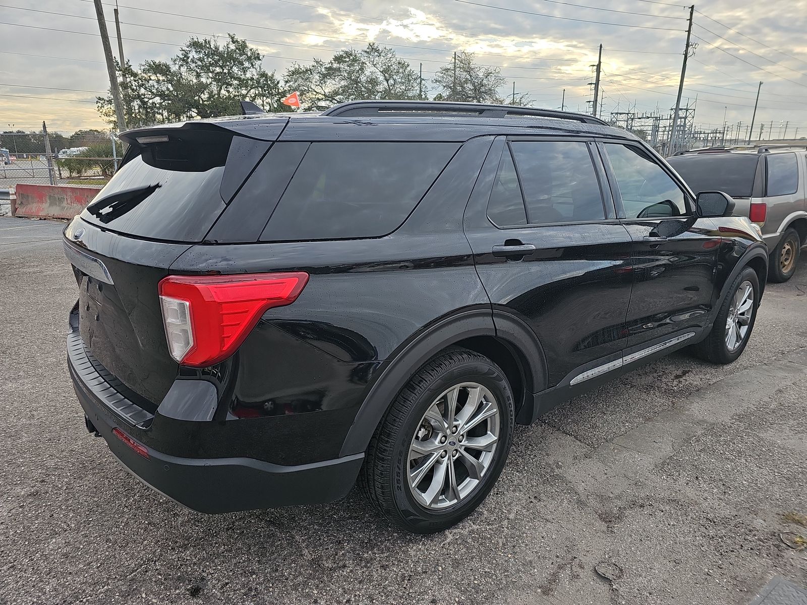 2020 Ford Explorer XLT RWD