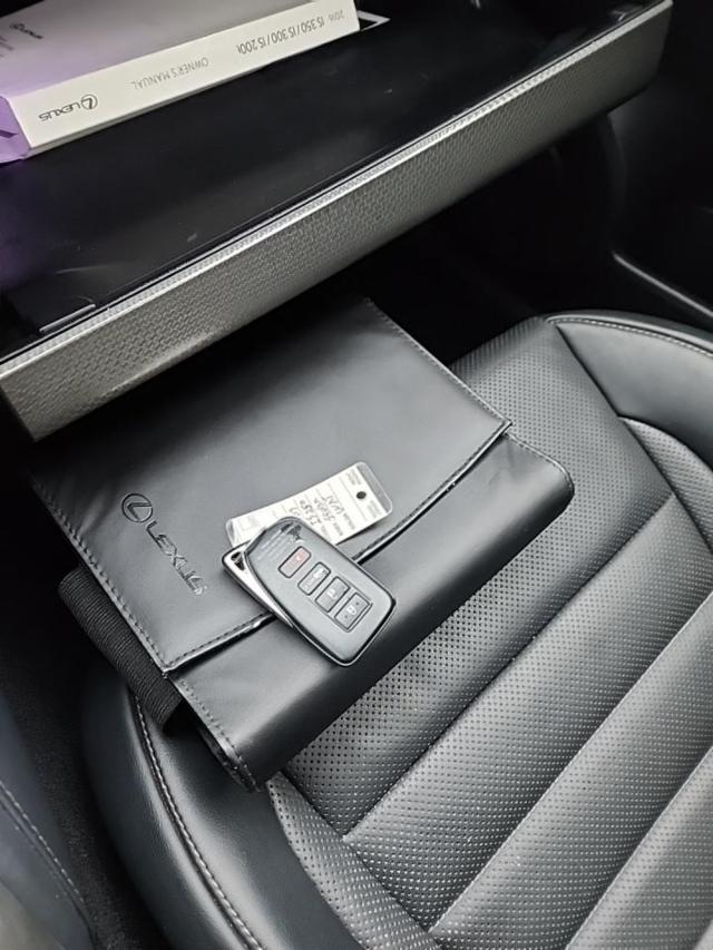 2016 Lexus IS Base RWD