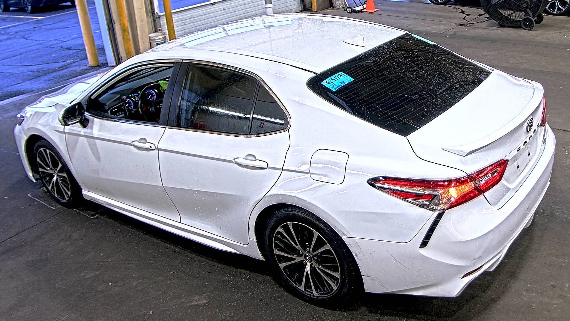 2020 Toyota Camry SE FWD