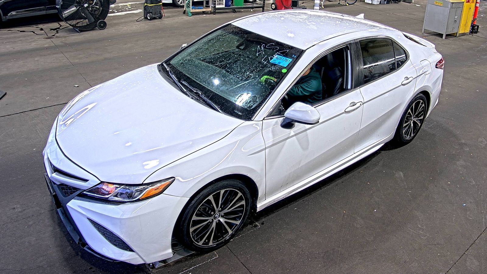 2020 Toyota Camry SE FWD