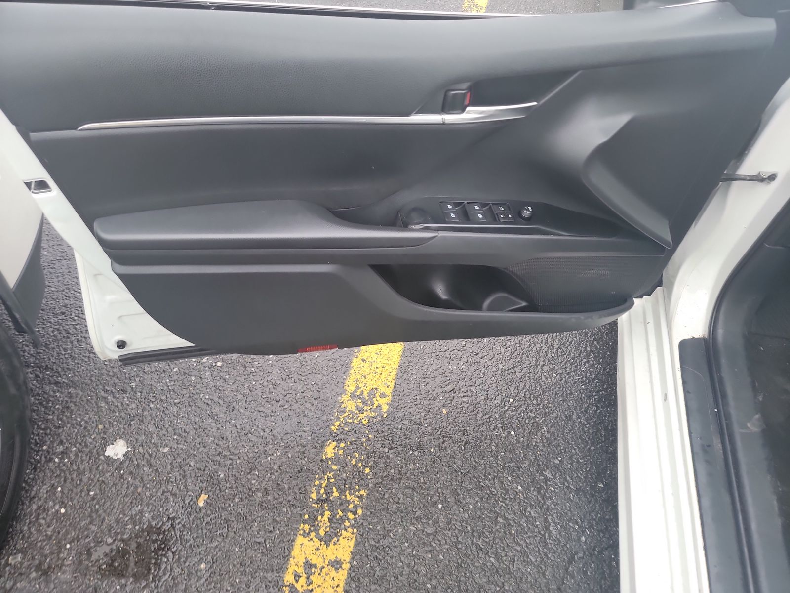 2020 Toyota Camry SE FWD