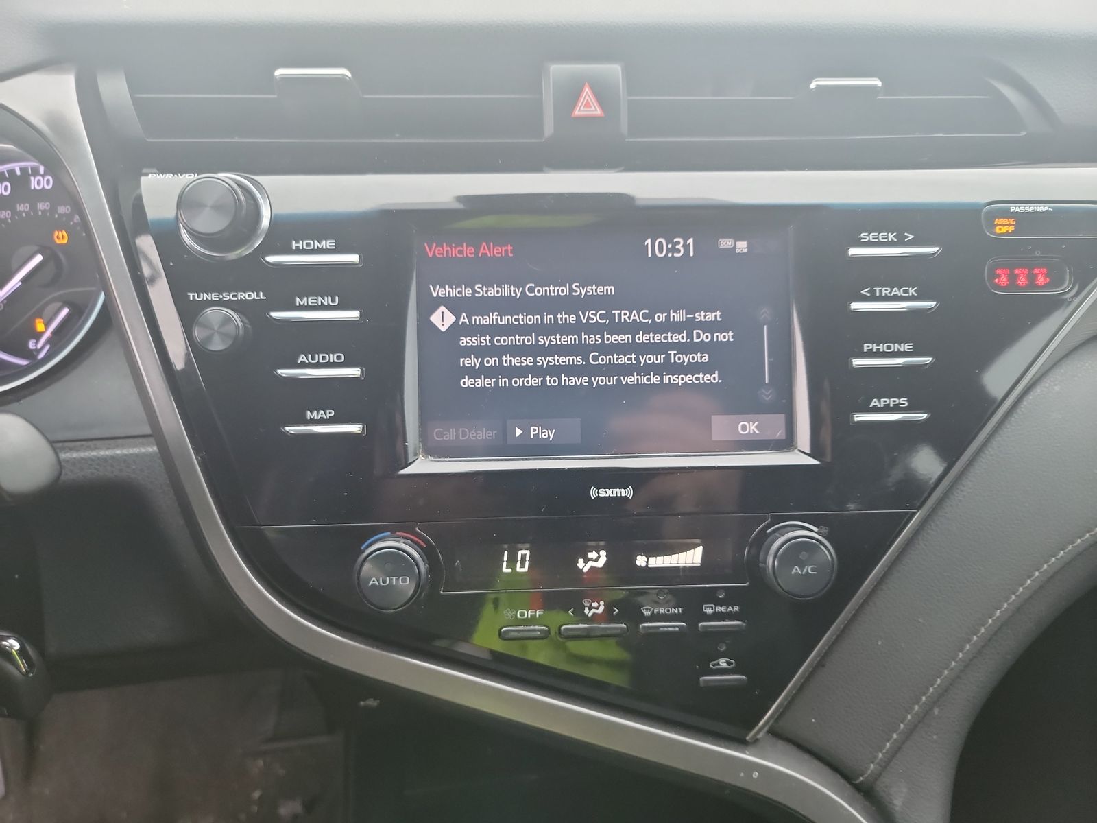 2020 Toyota Camry SE FWD