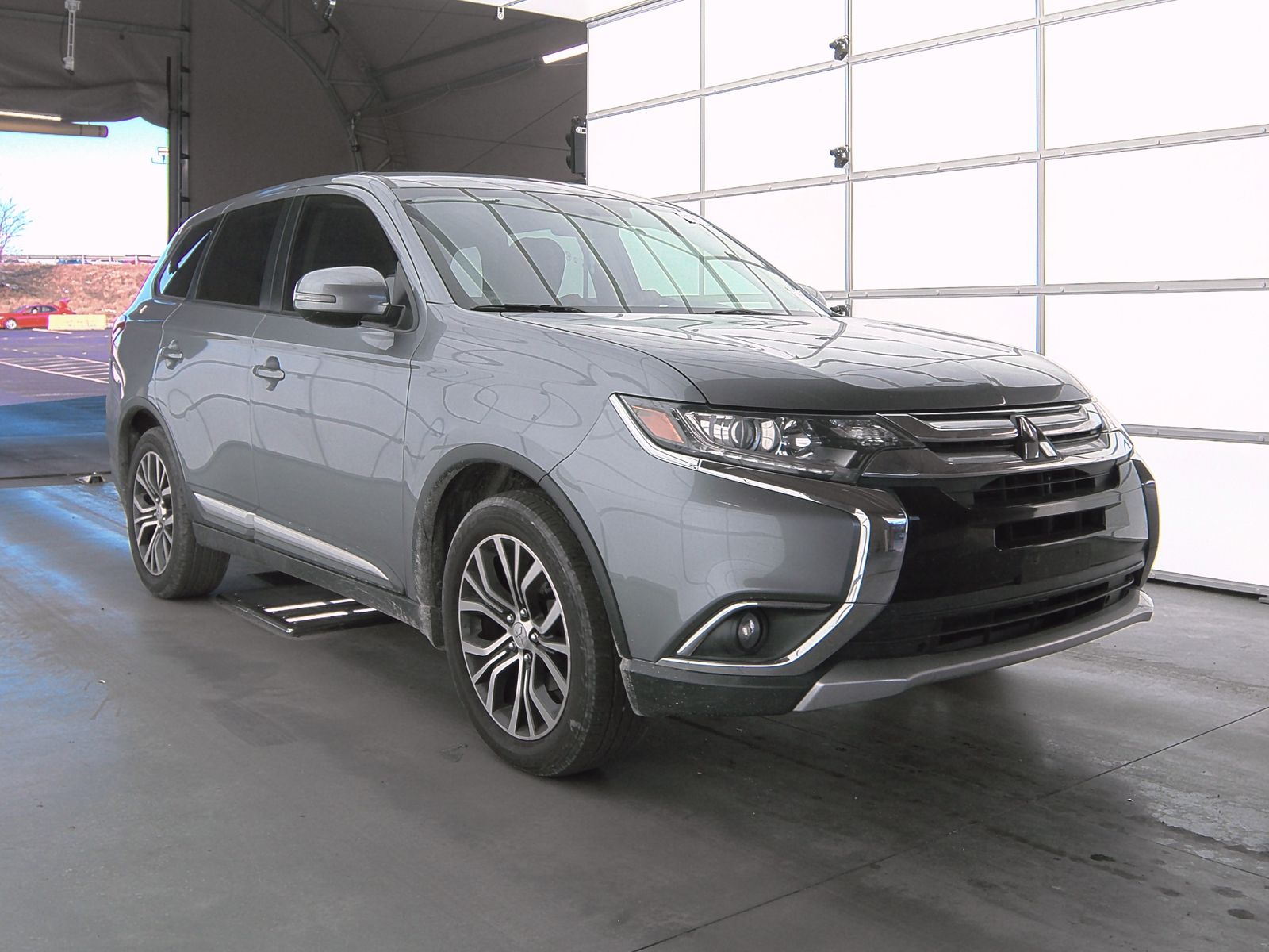 2016 Mitsubishi Outlander SE FWD