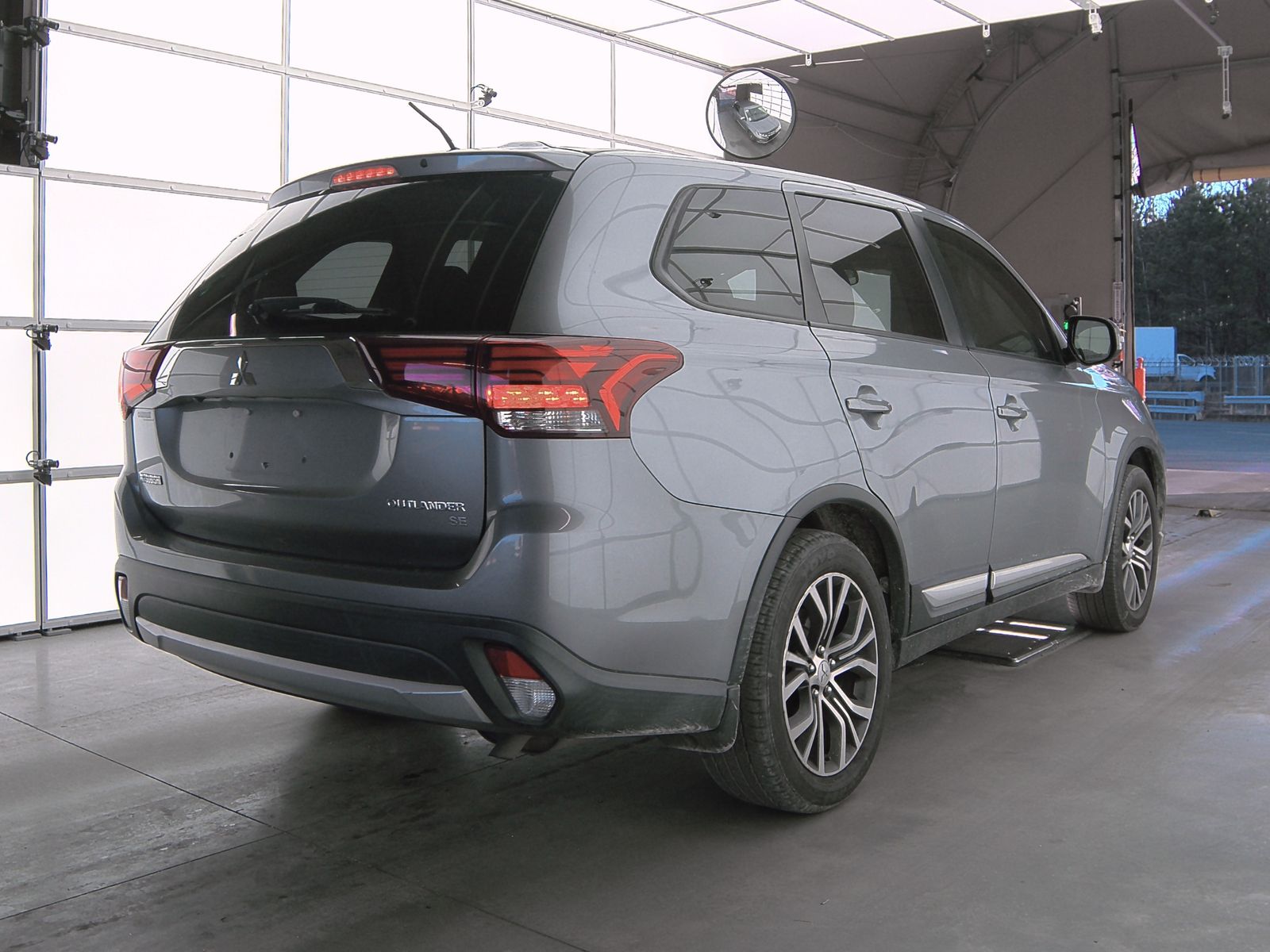2016 Mitsubishi Outlander SE FWD