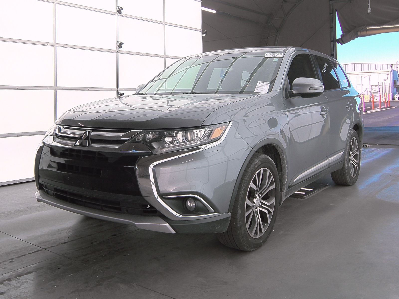 2016 Mitsubishi Outlander SE FWD