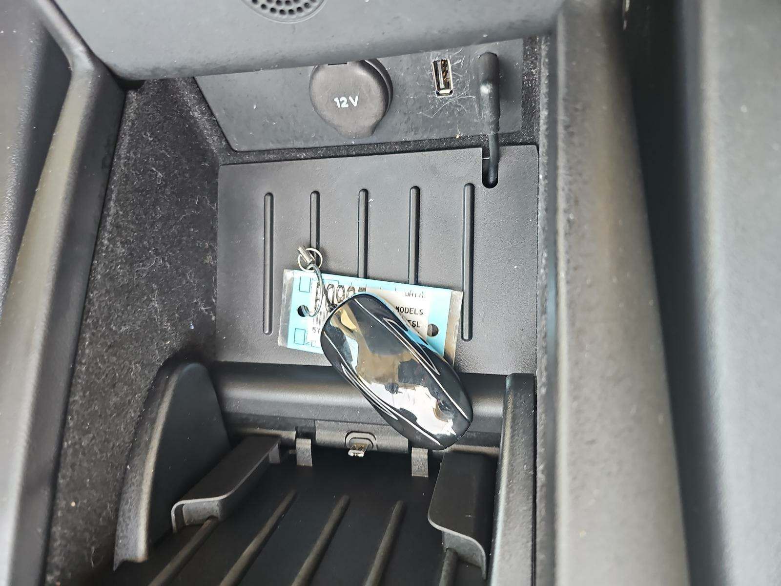 2016 Tesla Model S 75 RWD