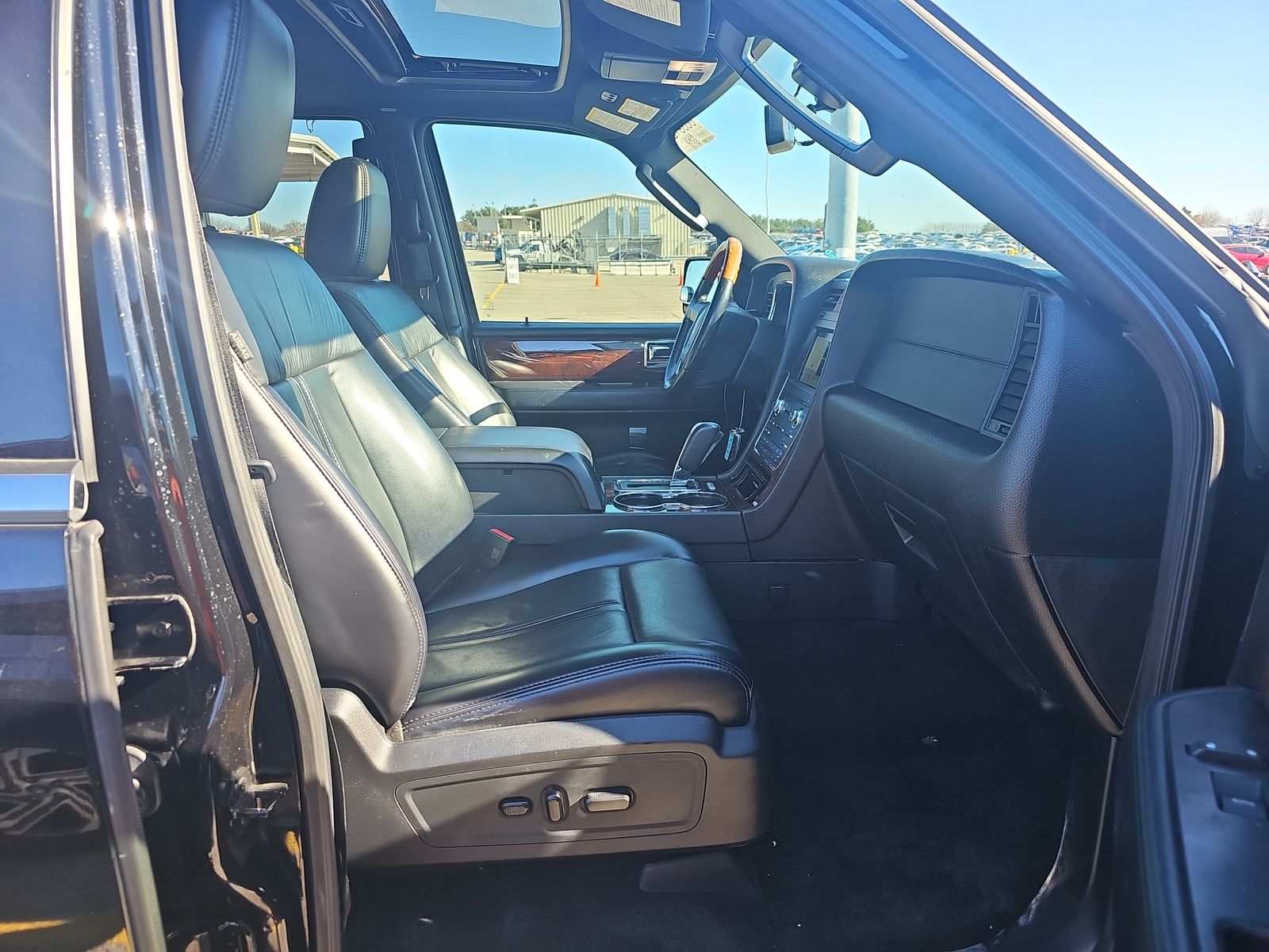 2017 Lincoln Navigator SELECT AWD